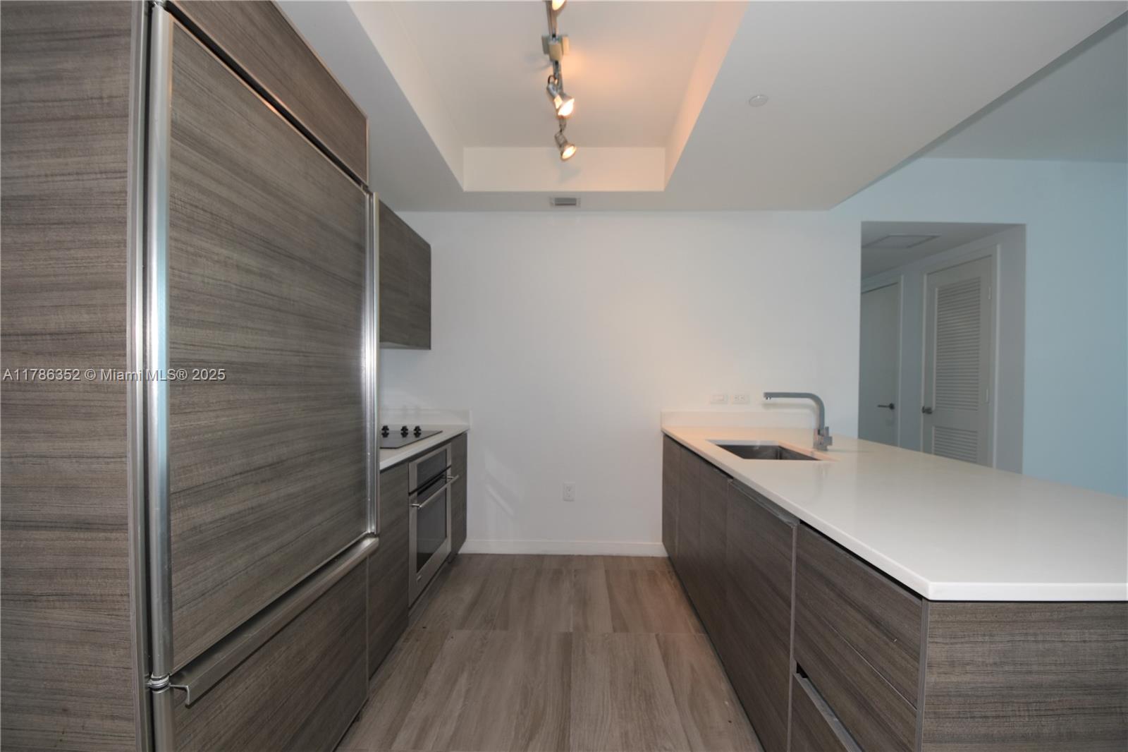 1100 MILLECENTO RESIDENCE - Residential Lease