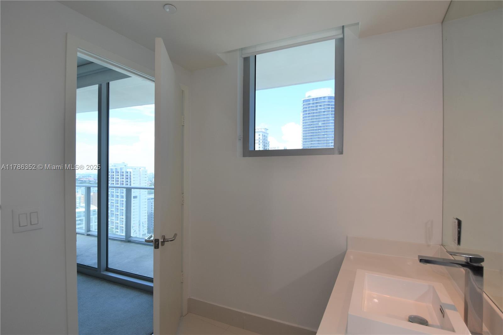 1100 MILLECENTO RESIDENCE - Residential Lease