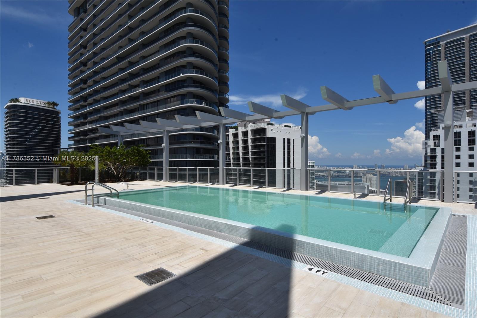 1100 MILLECENTO RESIDENCE - Residential Lease