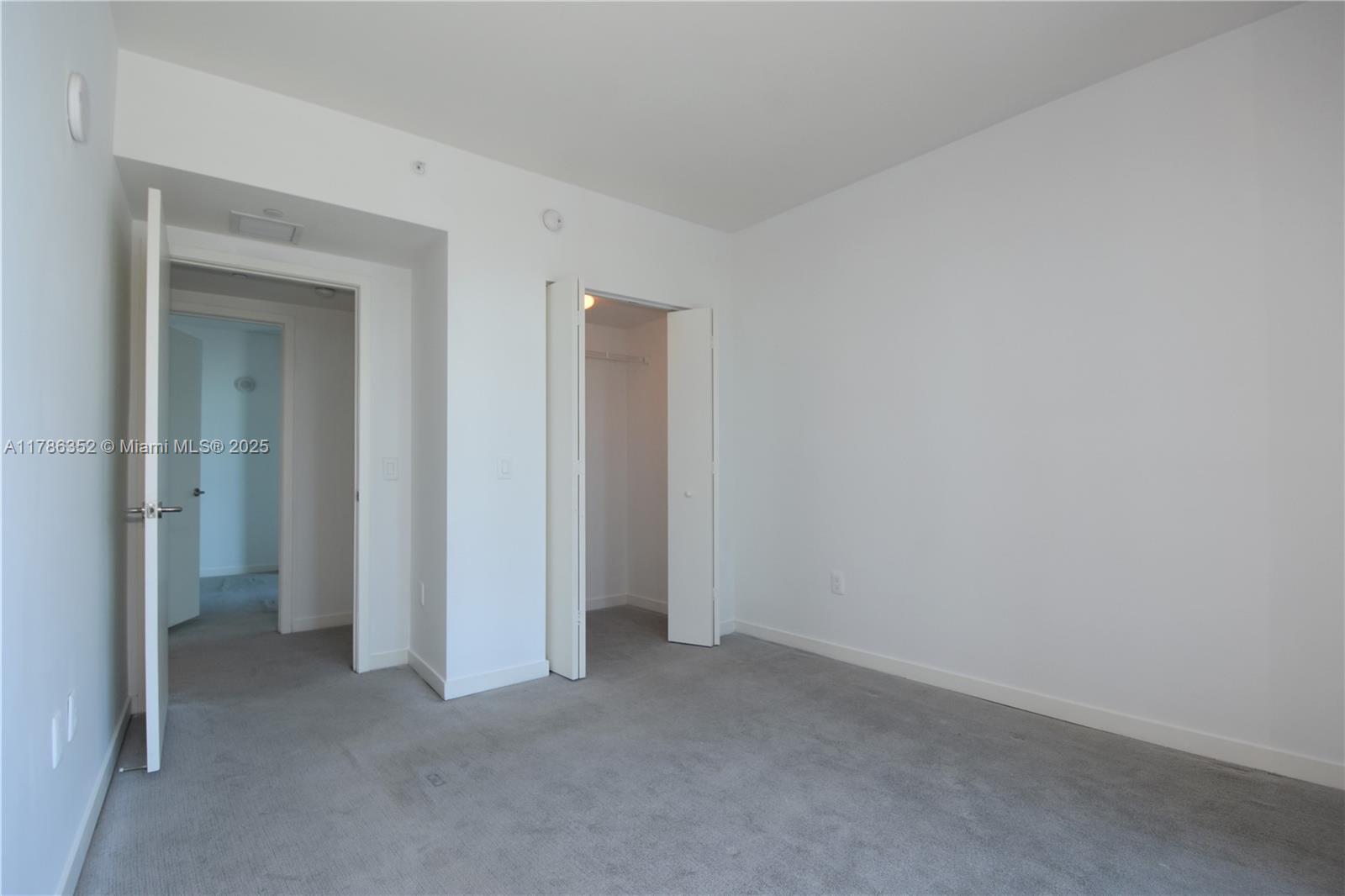 1100 MILLECENTO RESIDENCE - Residential Lease