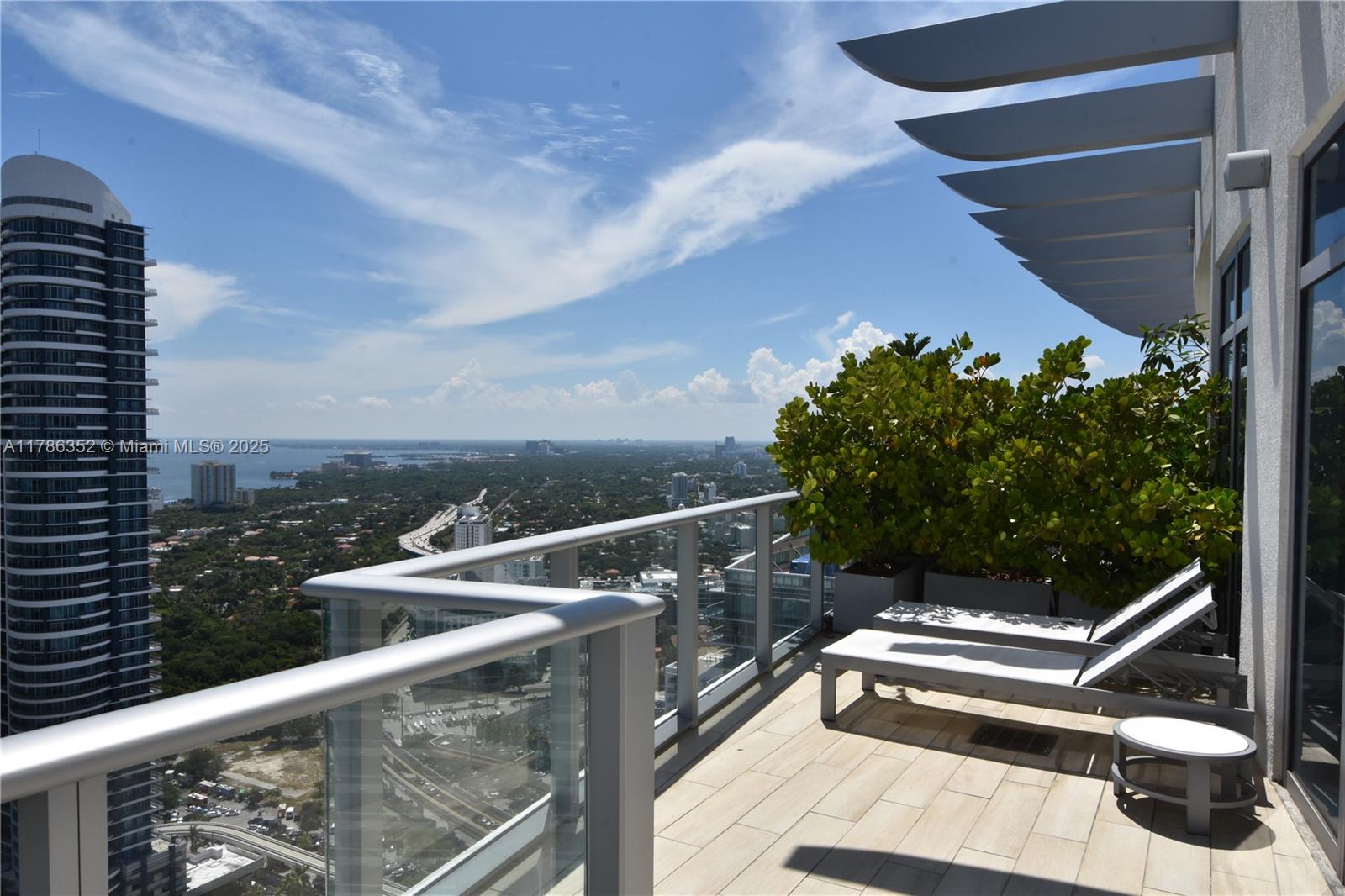 1100 MILLECENTO RESIDENCE - Residential Lease