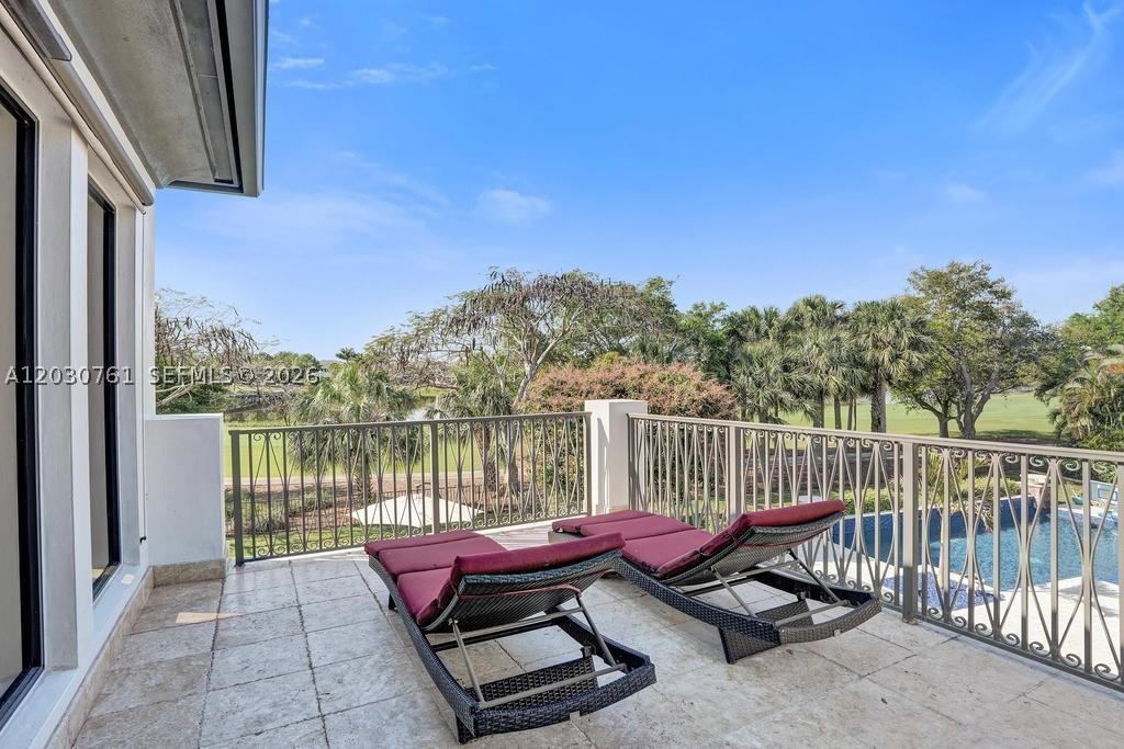 PARKLAND GOLF AND COUNTRY - Residential
