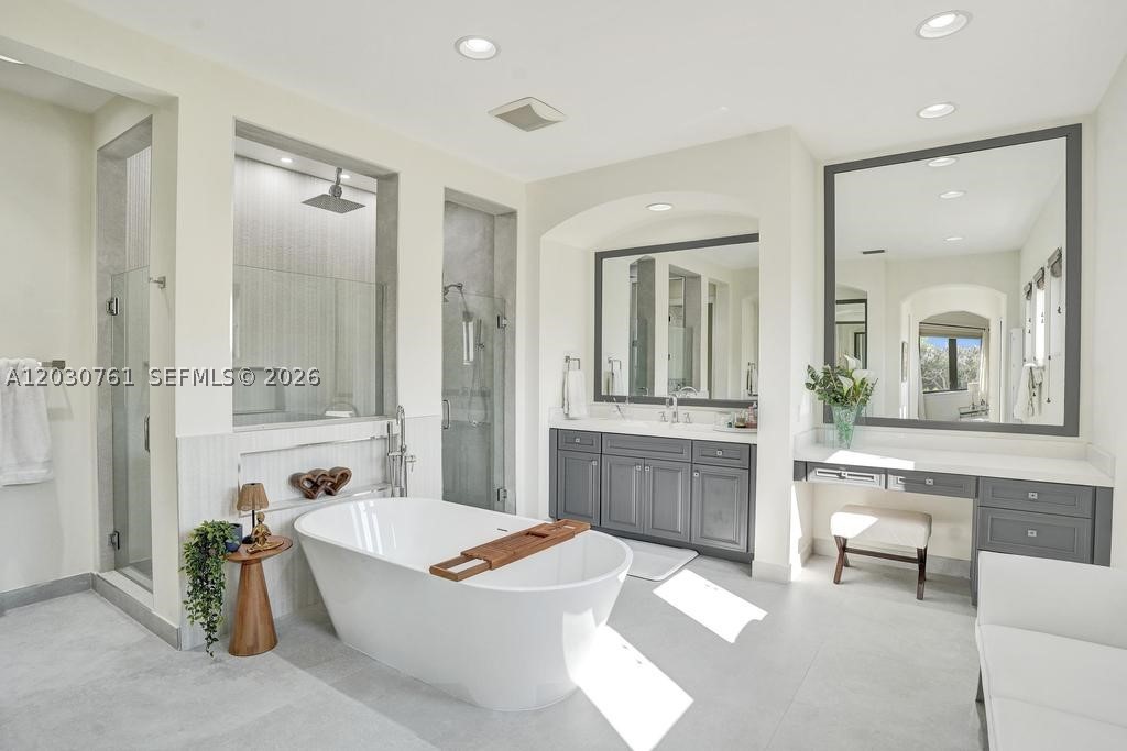 PARKLAND GOLF AND COUNTRY - Residential