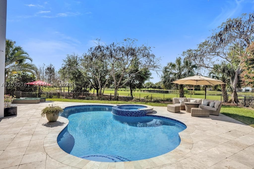 PARKLAND GOLF AND COUNTRY - Residential