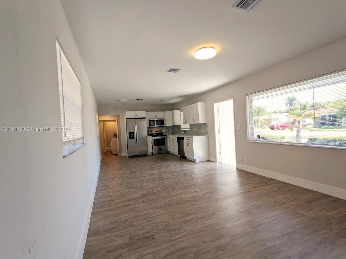 PARK ROAD MANOR - Residential Lease