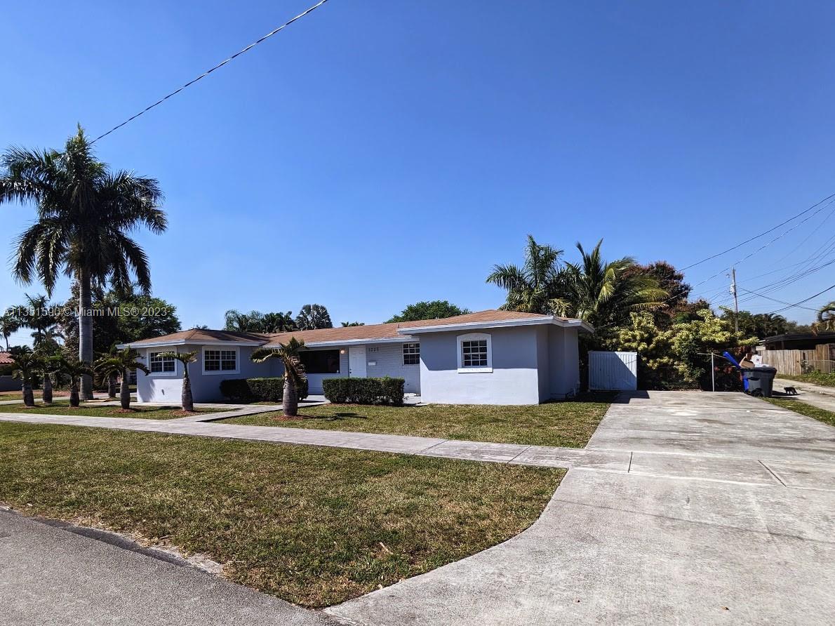 PARK ROAD MANOR - Residential Lease