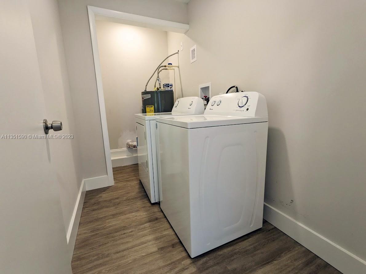 PARK ROAD MANOR - Residential Lease