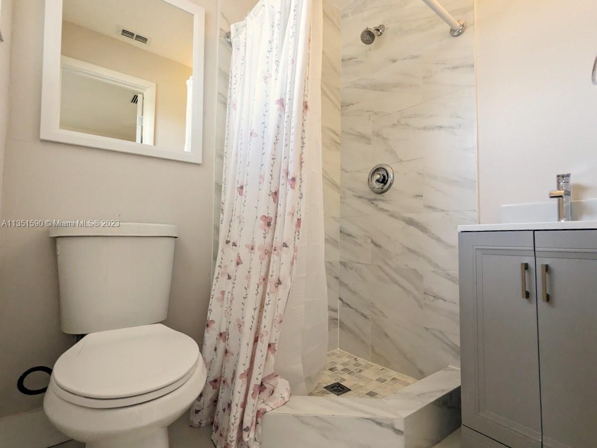 PARK ROAD MANOR - Residential Lease