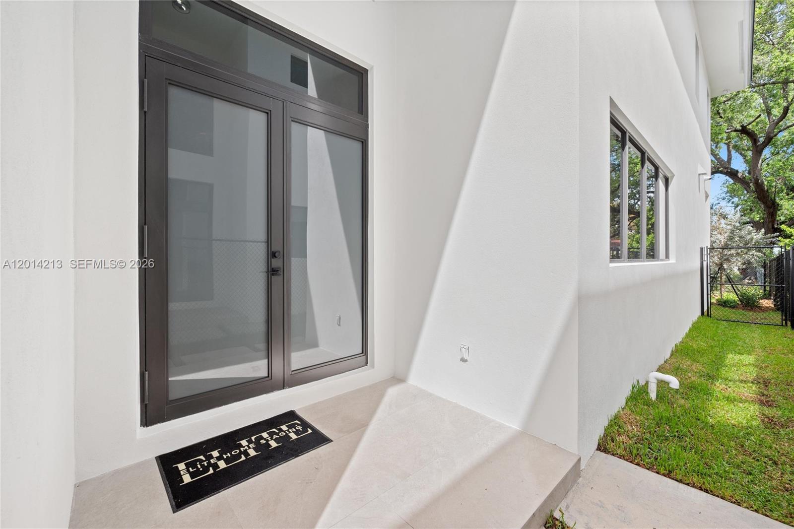 AMND MIAMI SUBURBAN ACRES - Residential