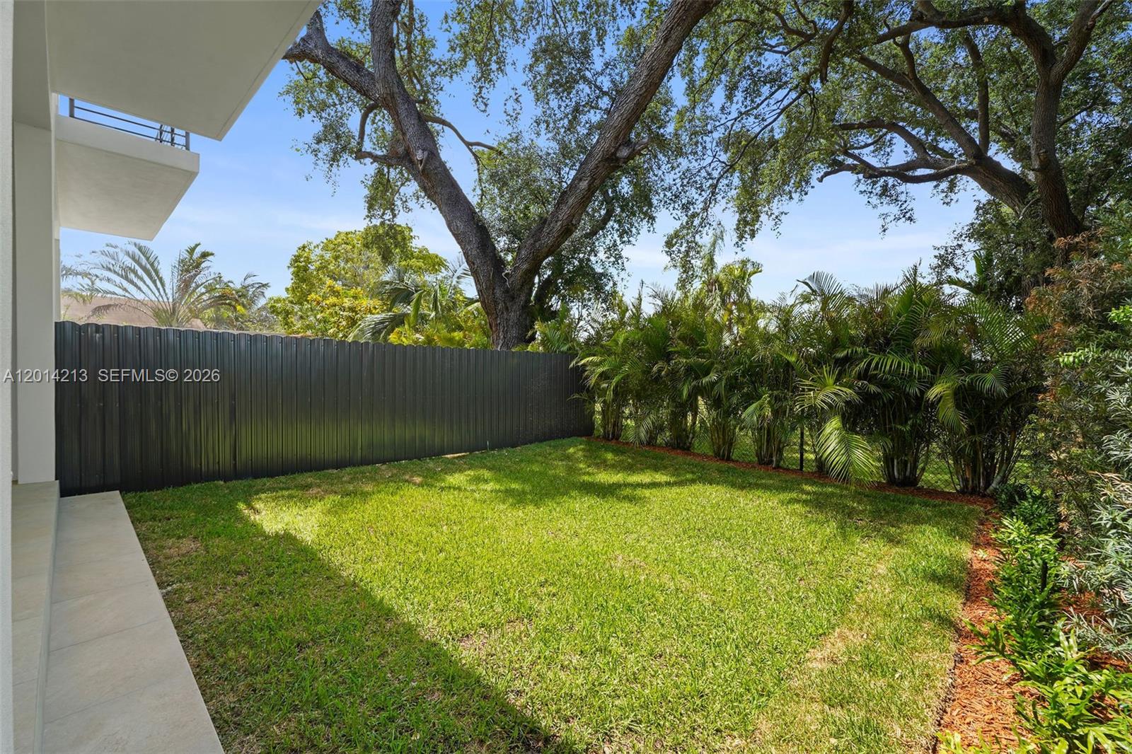 AMND MIAMI SUBURBAN ACRES - Residential