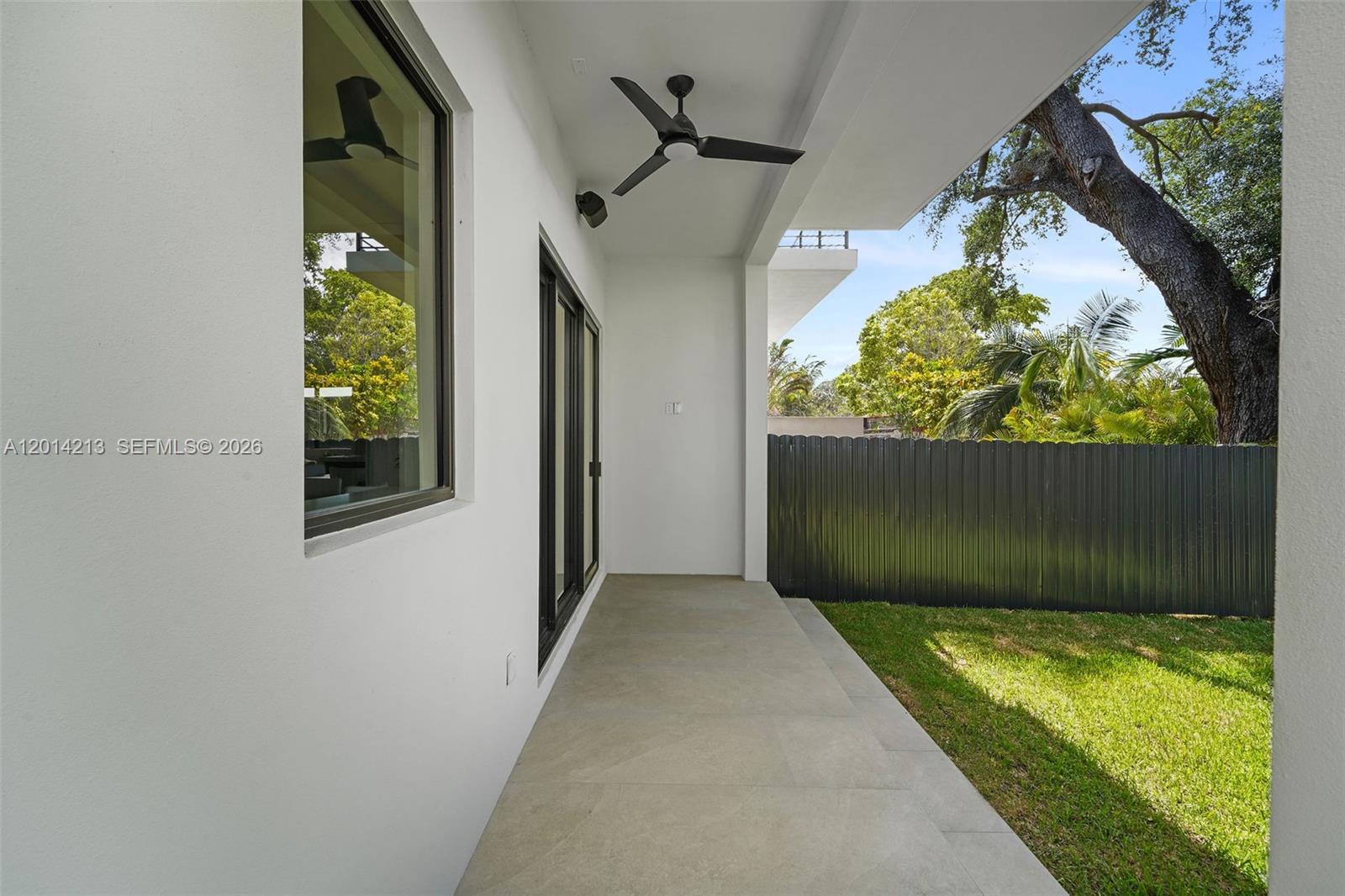 AMND MIAMI SUBURBAN ACRES - Residential