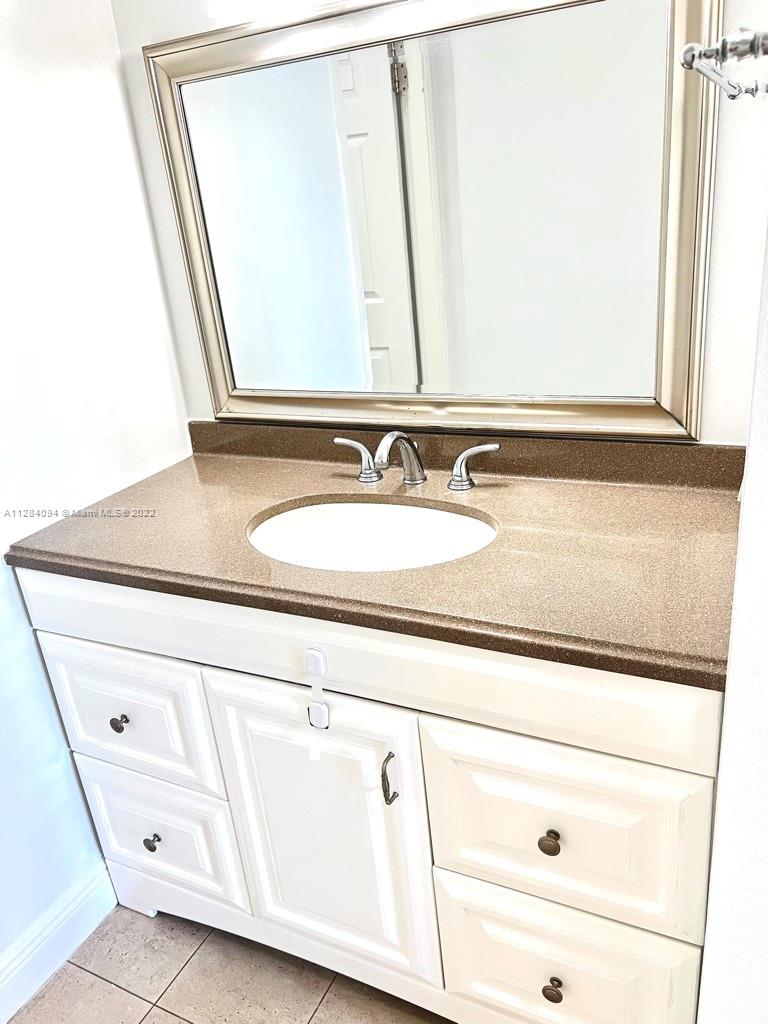 STRATFORD HOUSE CONDO - Residential Lease