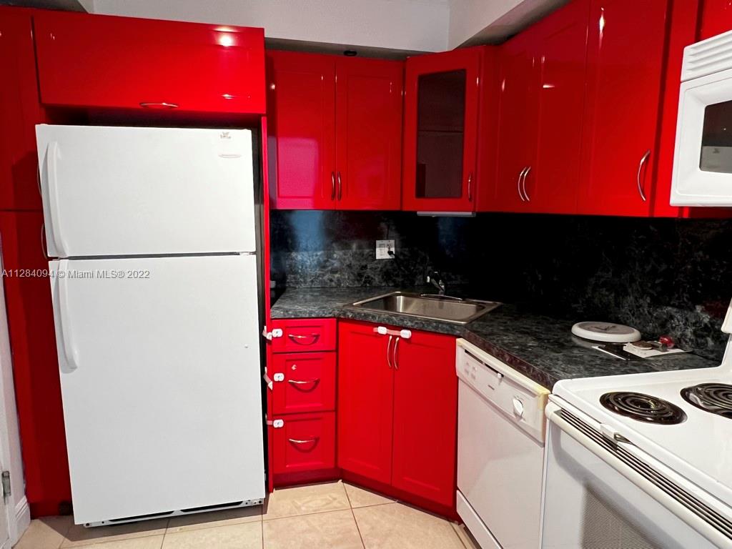 STRATFORD HOUSE CONDO - Residential Lease