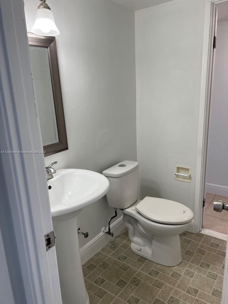 STRATFORD HOUSE CONDO - Residential Lease