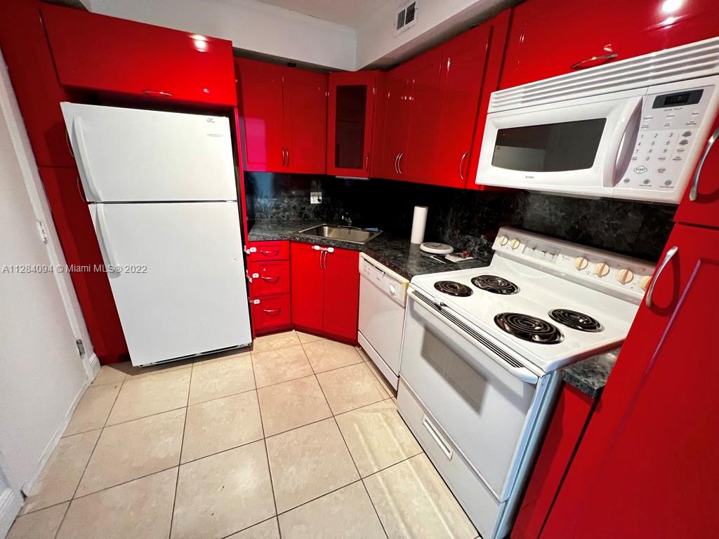 STRATFORD HOUSE CONDO - Residential Lease