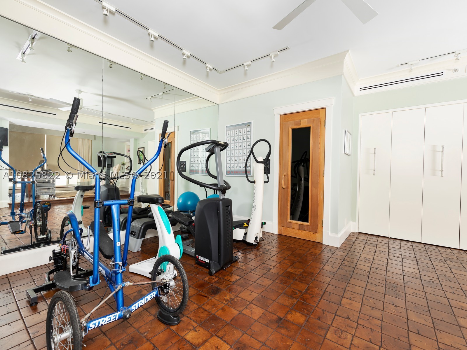 BAYVIEW FISHER ISL CONDO - Residential