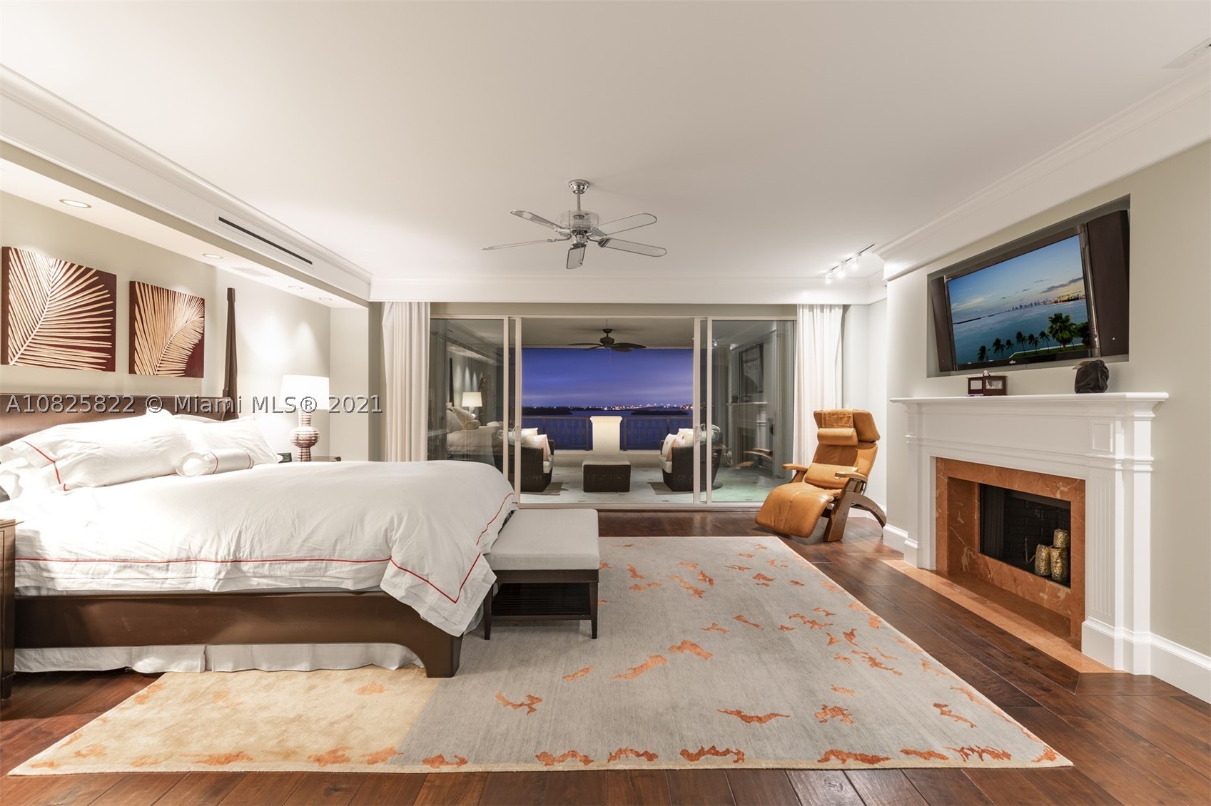BAYVIEW FISHER ISL CONDO - Residential