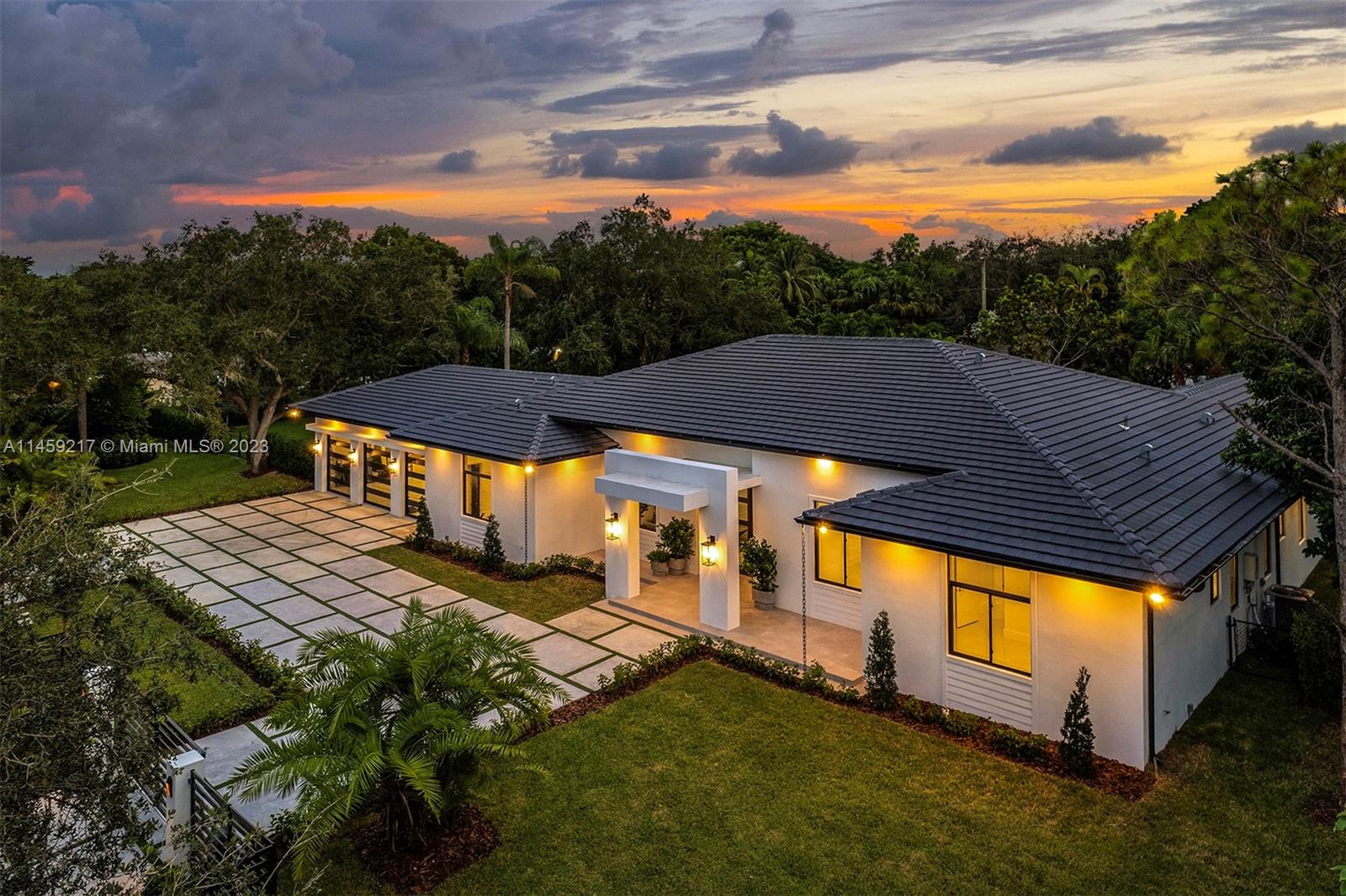 PINE TREE ESTATES 1ST ADD - Residential