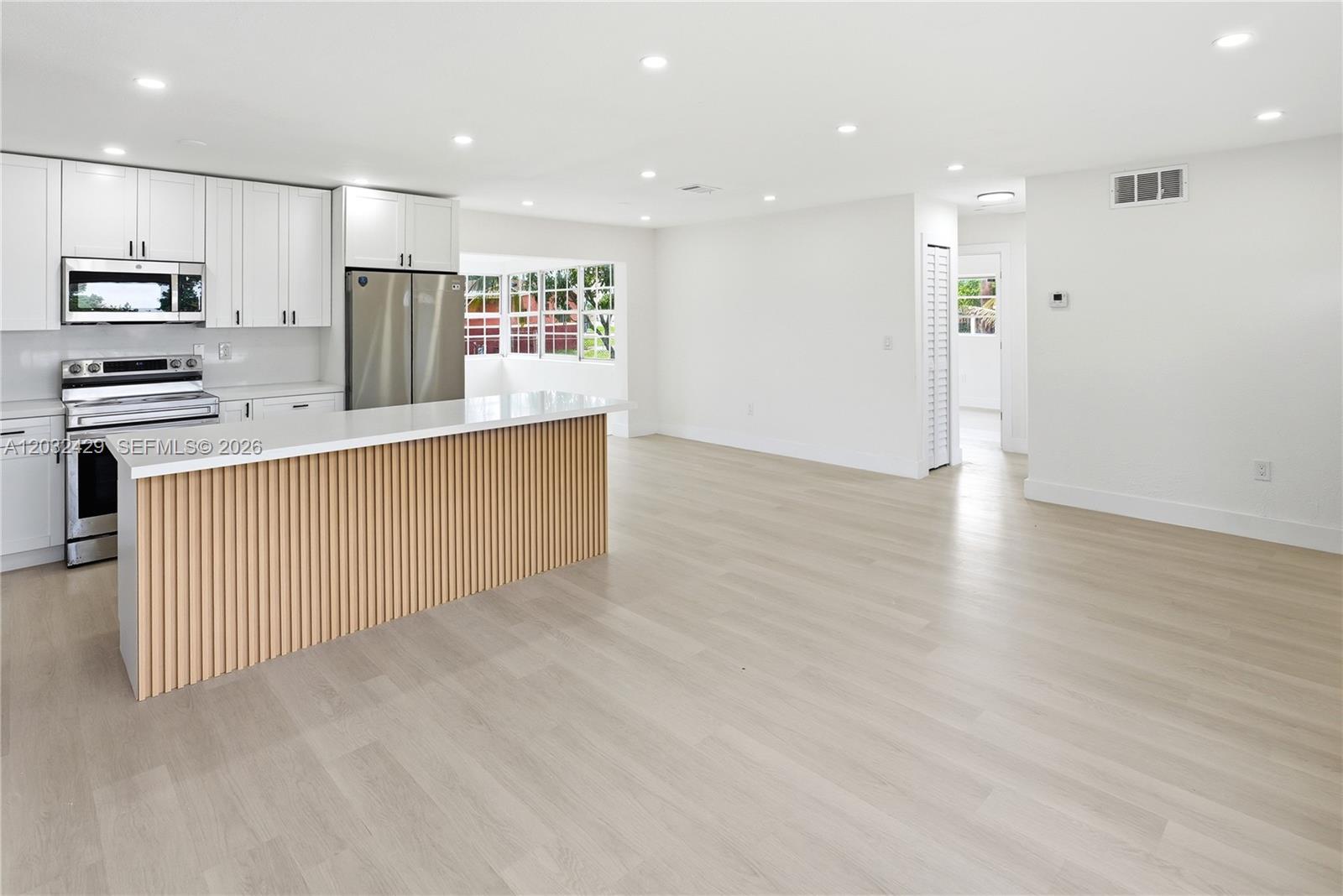 BERKELEY MANOR SEC 1 - Residential