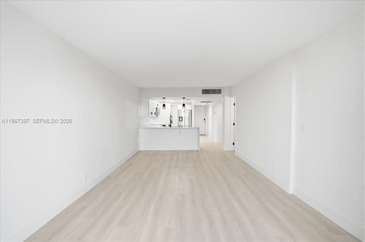 VENICE ISLE TOWER CONDO - Residential