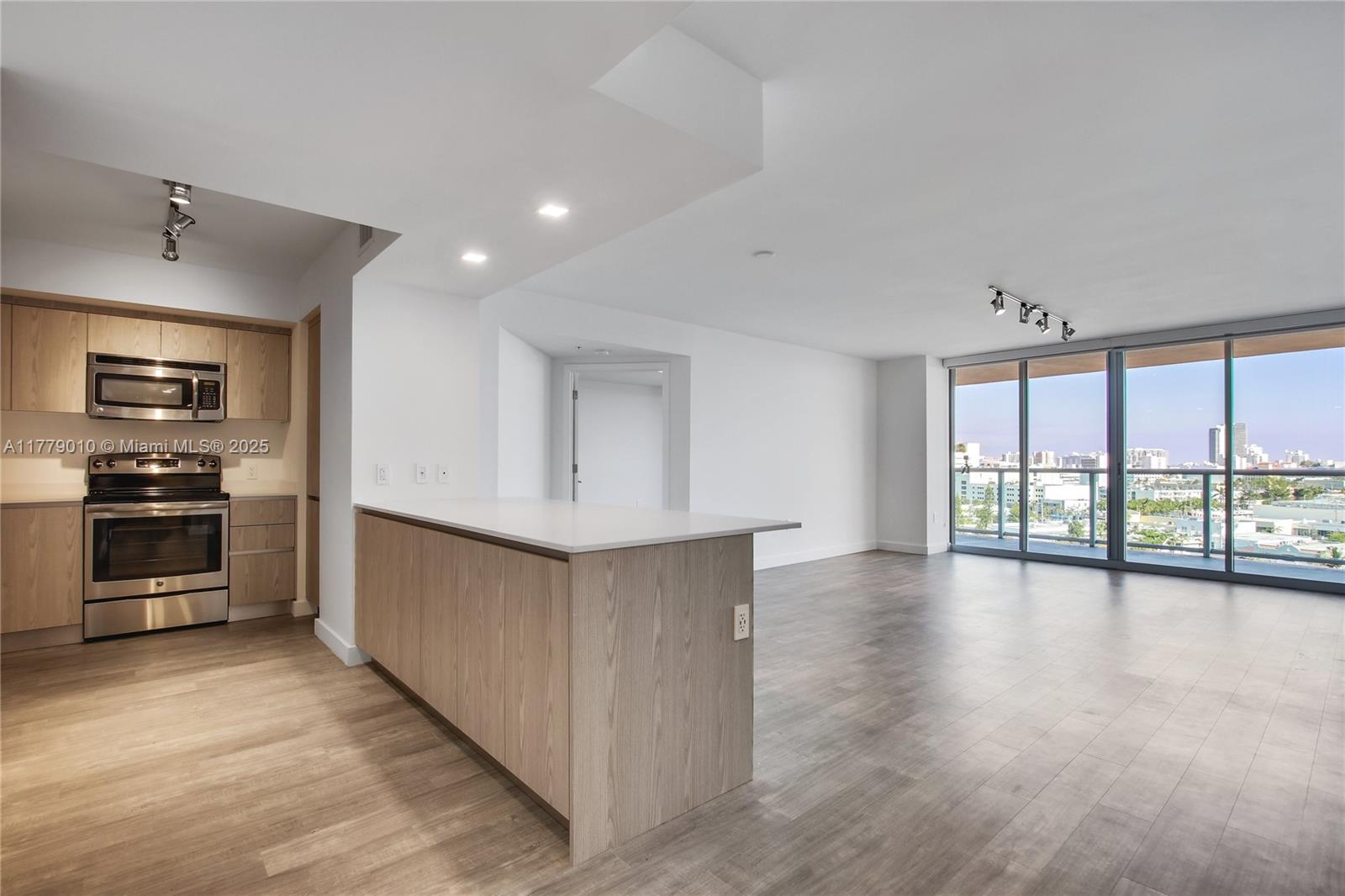 Flamingo Point - Residential Lease