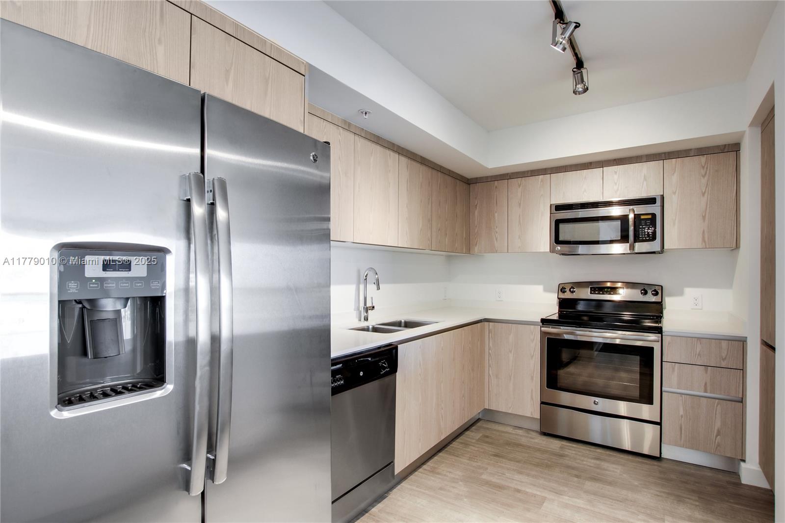 Flamingo Point - Residential Lease