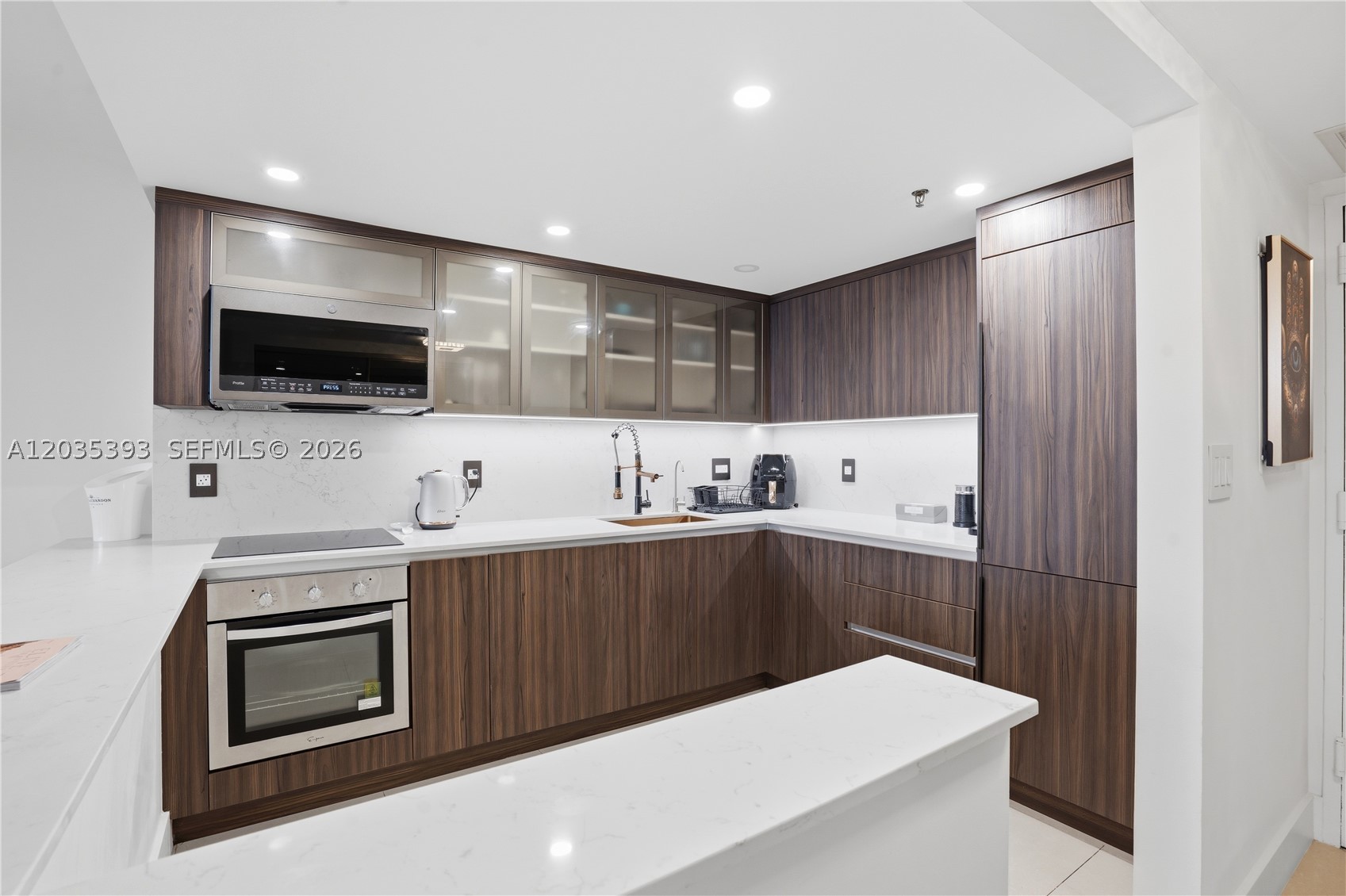 WATERVIEW CONDO - Residential