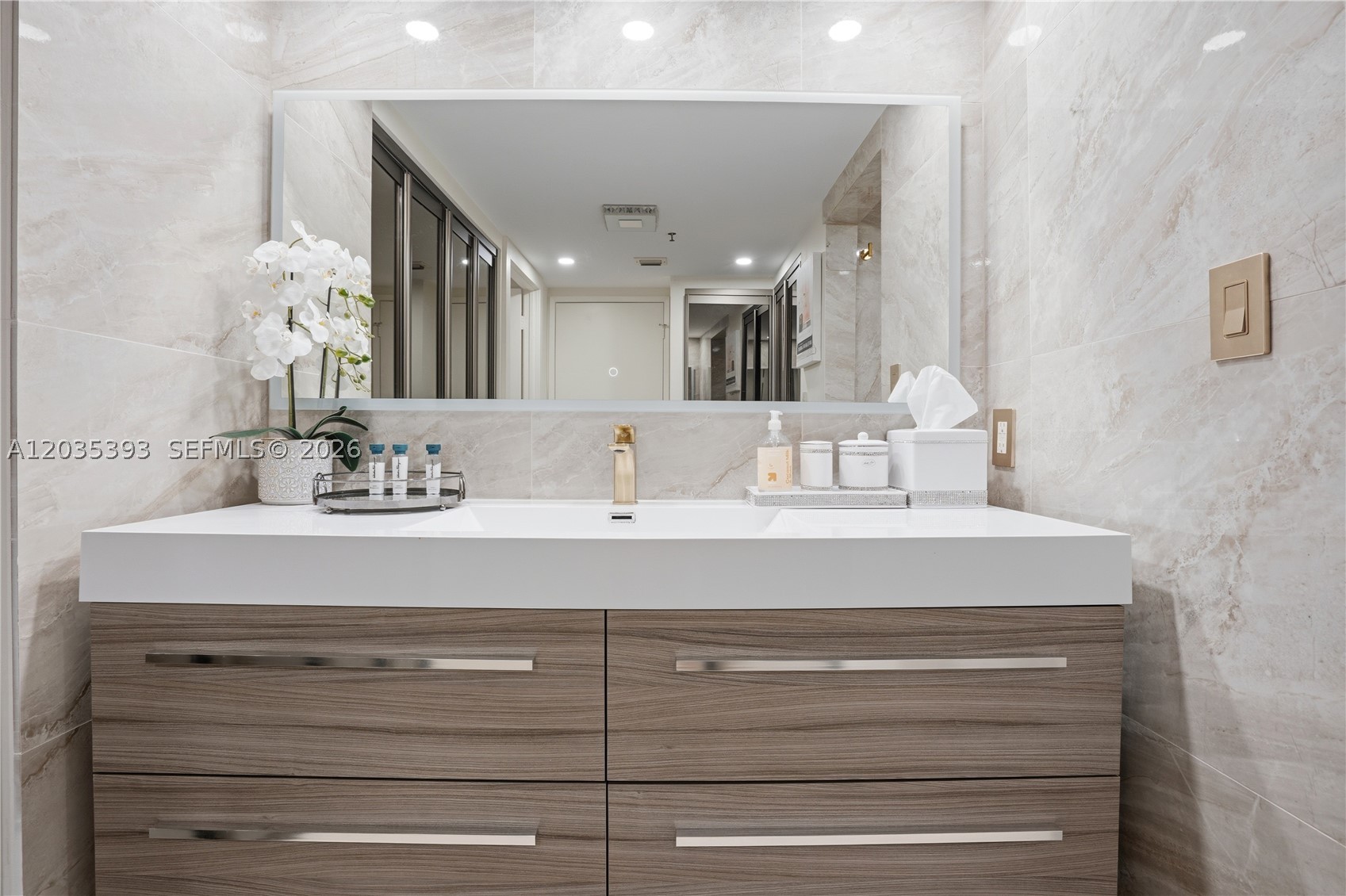WATERVIEW CONDO - Residential
