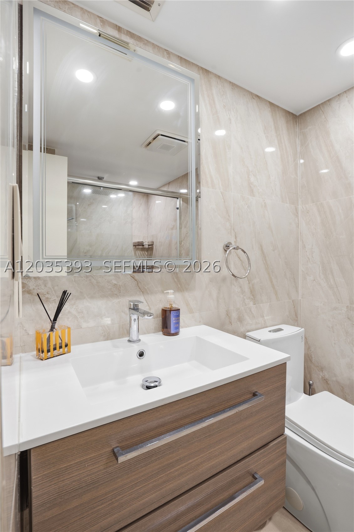 WATERVIEW CONDO - Residential