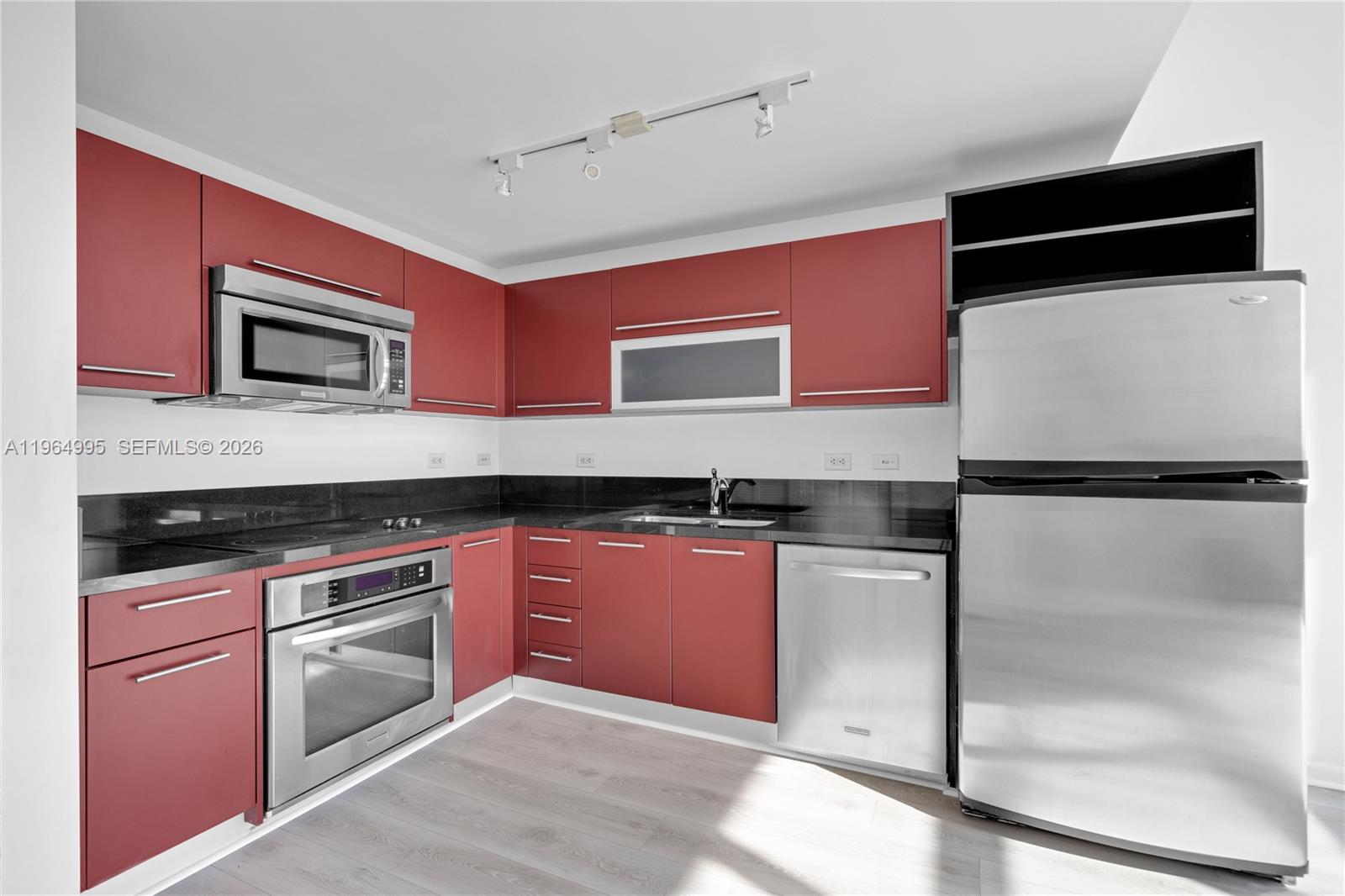 VIZCAYNE NORTH CONDO - Residential Lease