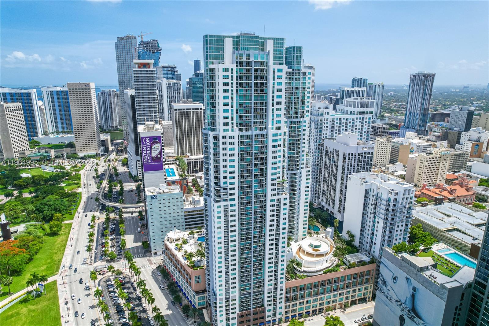 VIZCAYNE NORTH CONDO - Residential Lease