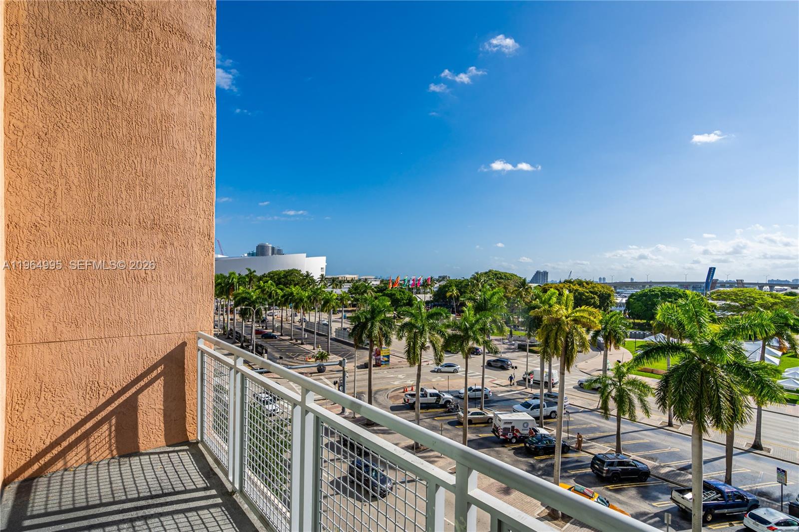 VIZCAYNE NORTH CONDO - Residential Lease