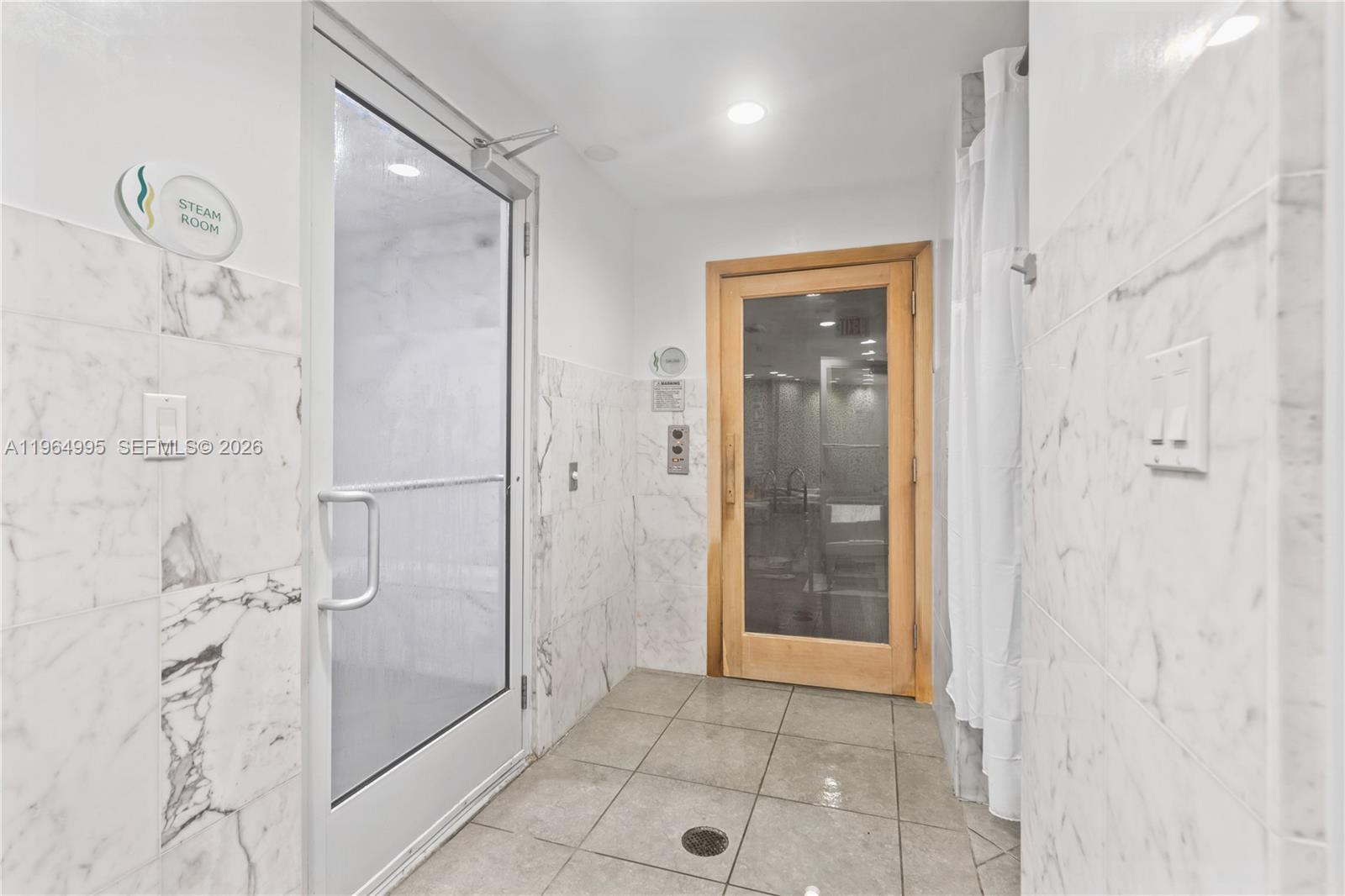 VIZCAYNE NORTH CONDO - Residential Lease