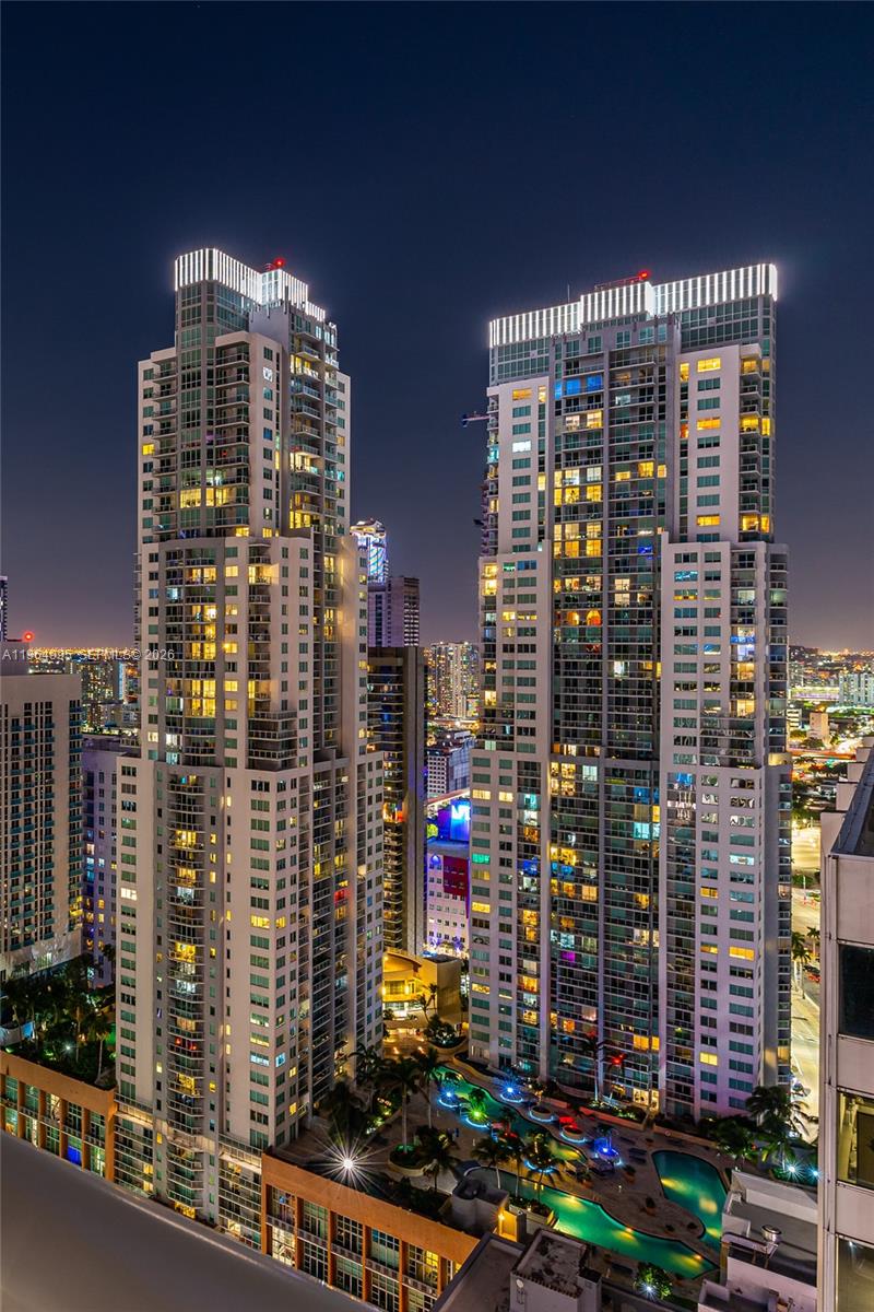 VIZCAYNE NORTH CONDO - Residential Lease