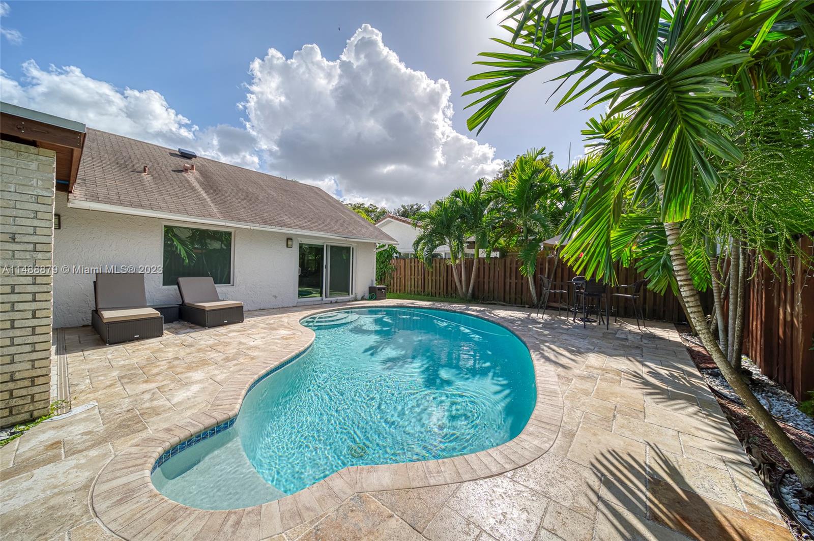 CALUSA CLUB ESTATES 5TH A - Residential
