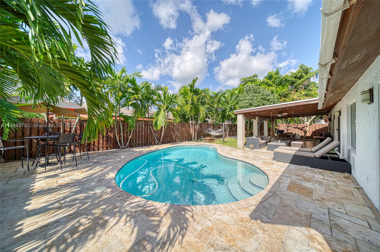 CALUSA CLUB ESTATES 5TH A - Residential