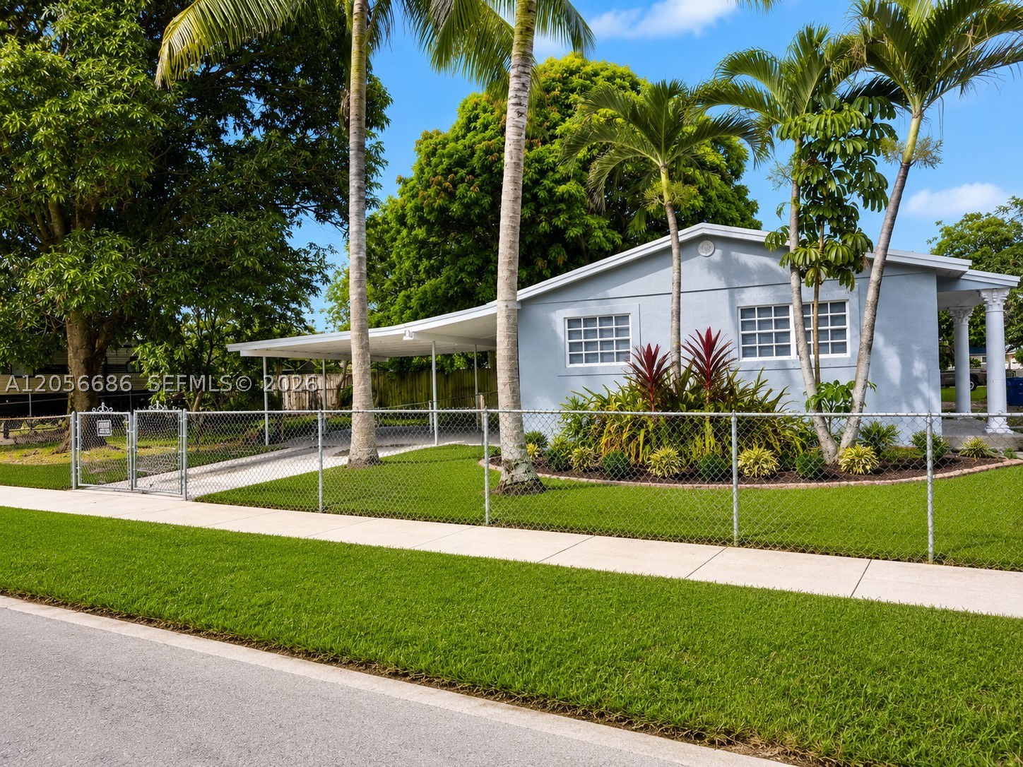 MARK-ALAN MANOR - Residential