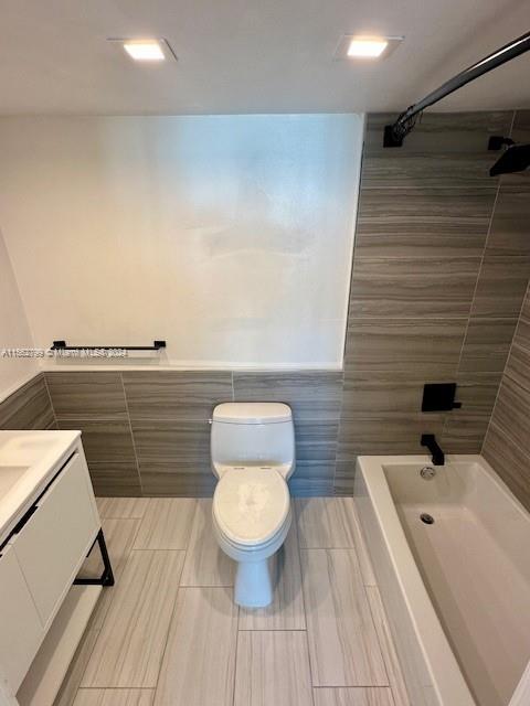 AQUASOL CONDO - Residential Lease