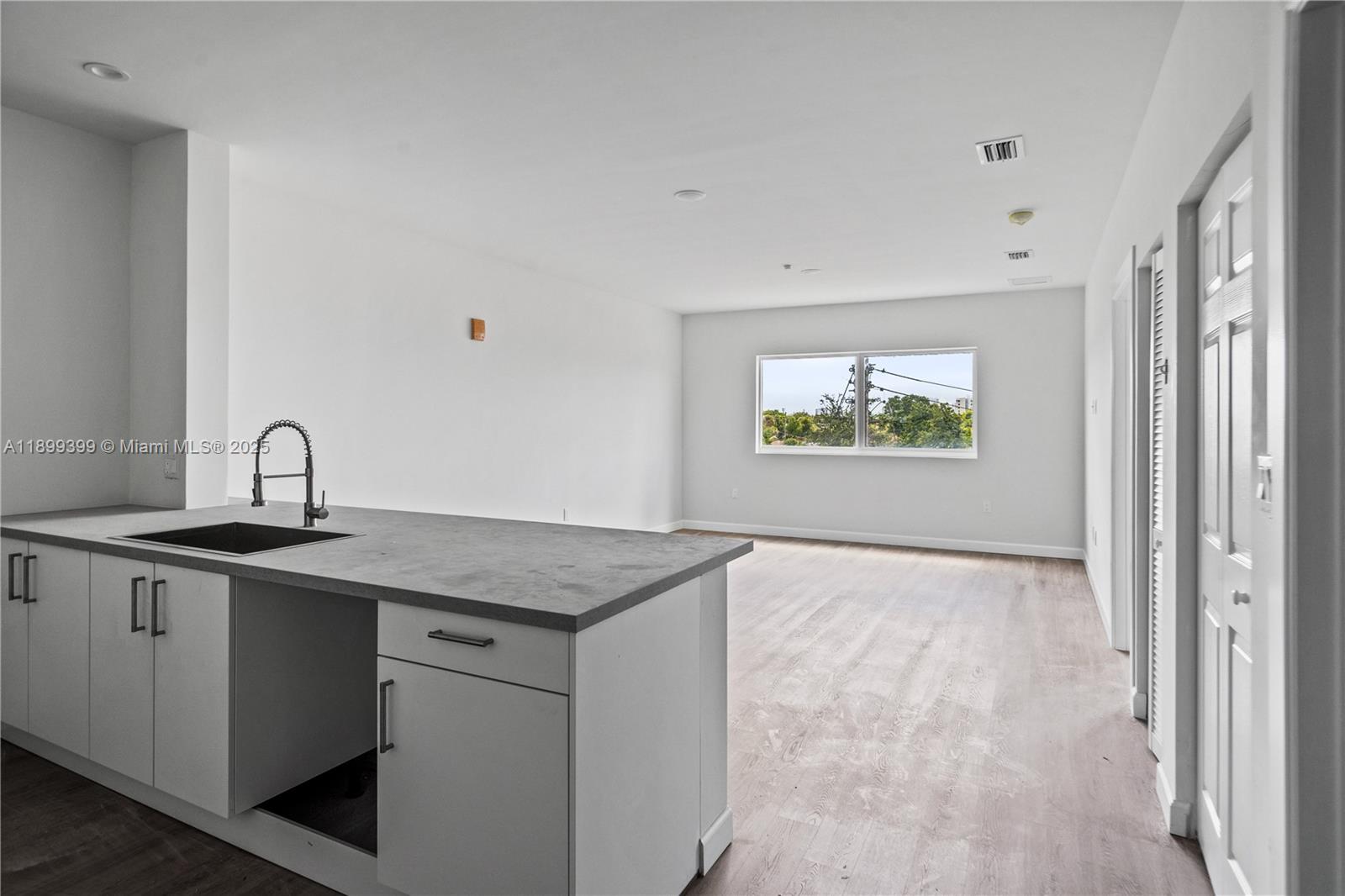 ALLAPATTAH HGLDS ADDN REV - Residential Lease
