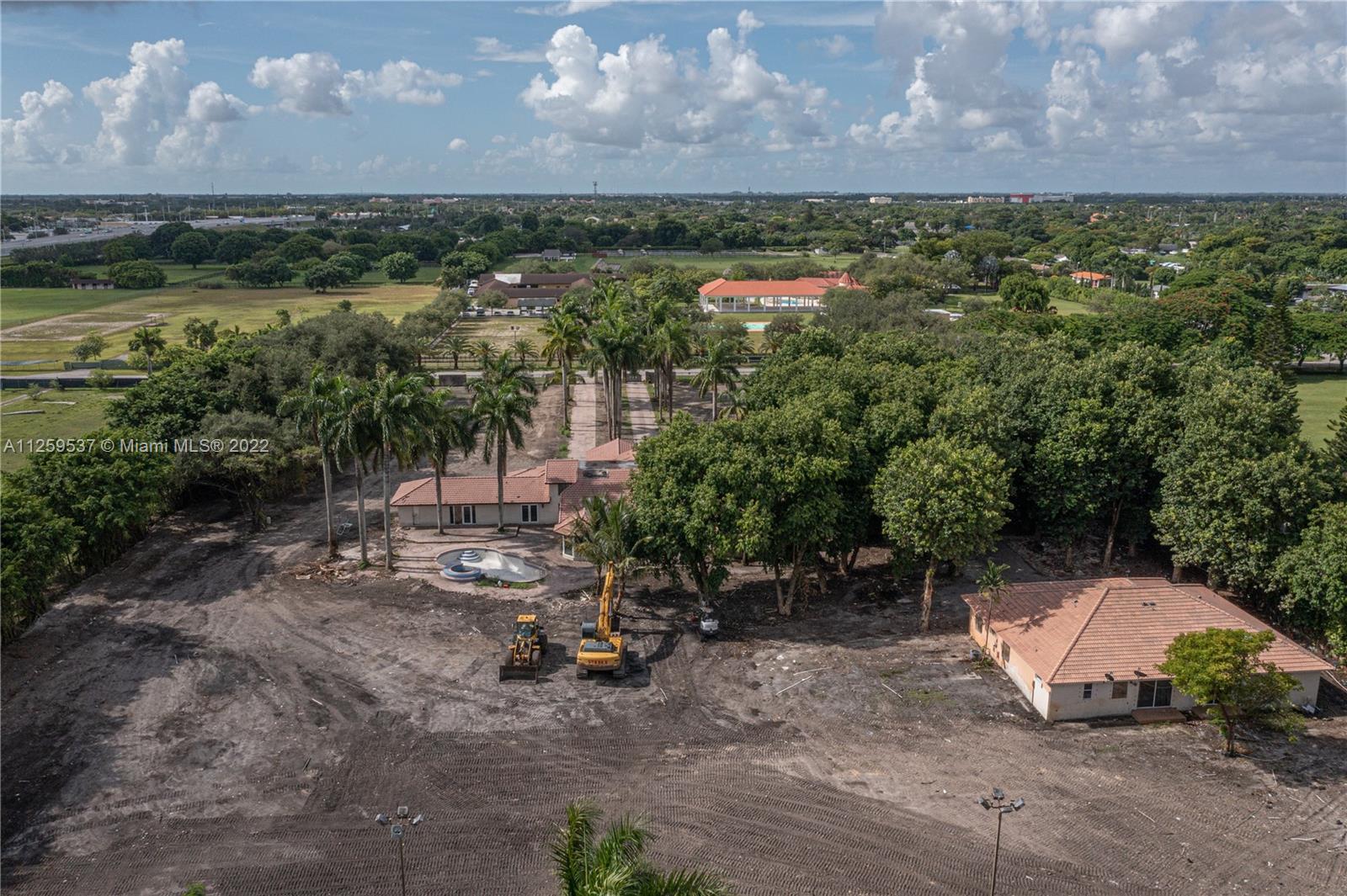 horse country - Residential