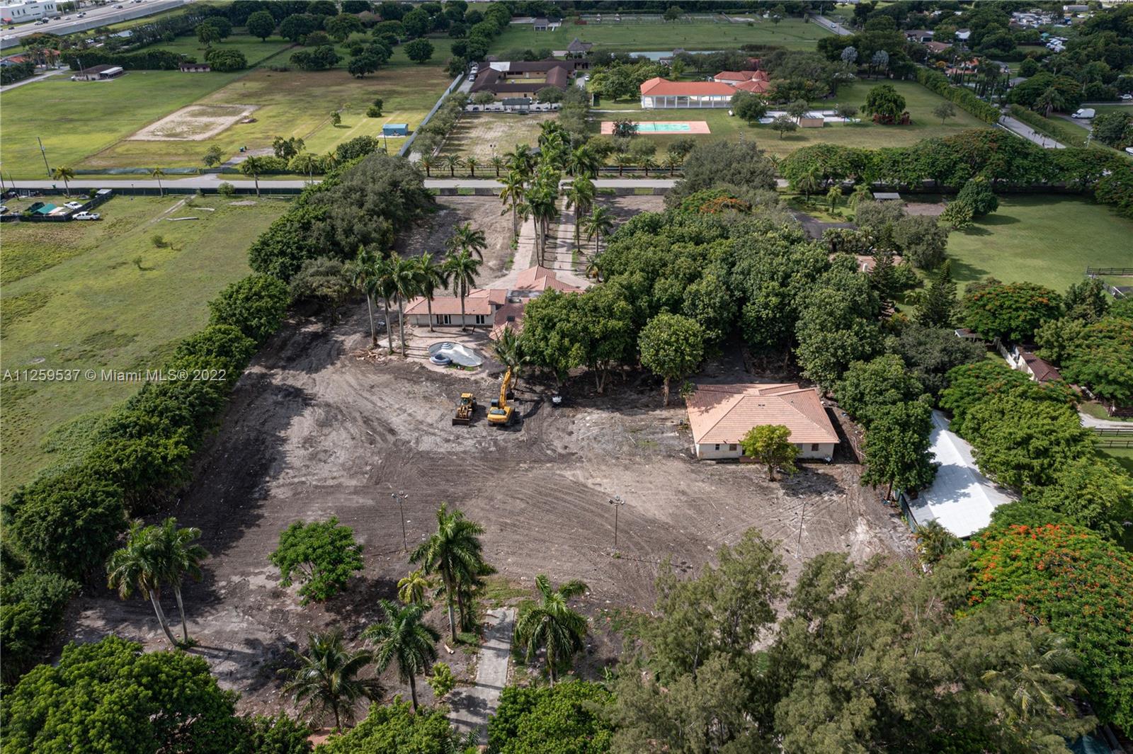 horse country - Residential