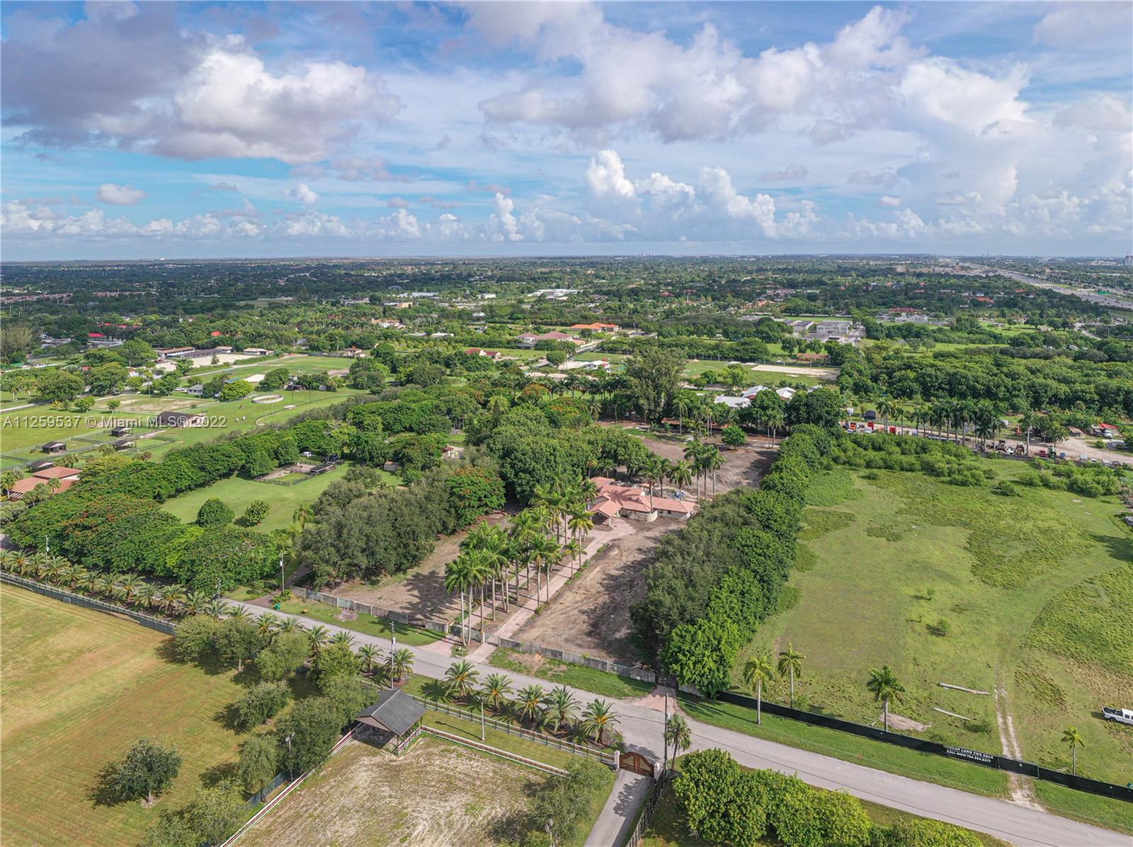 horse country - Residential