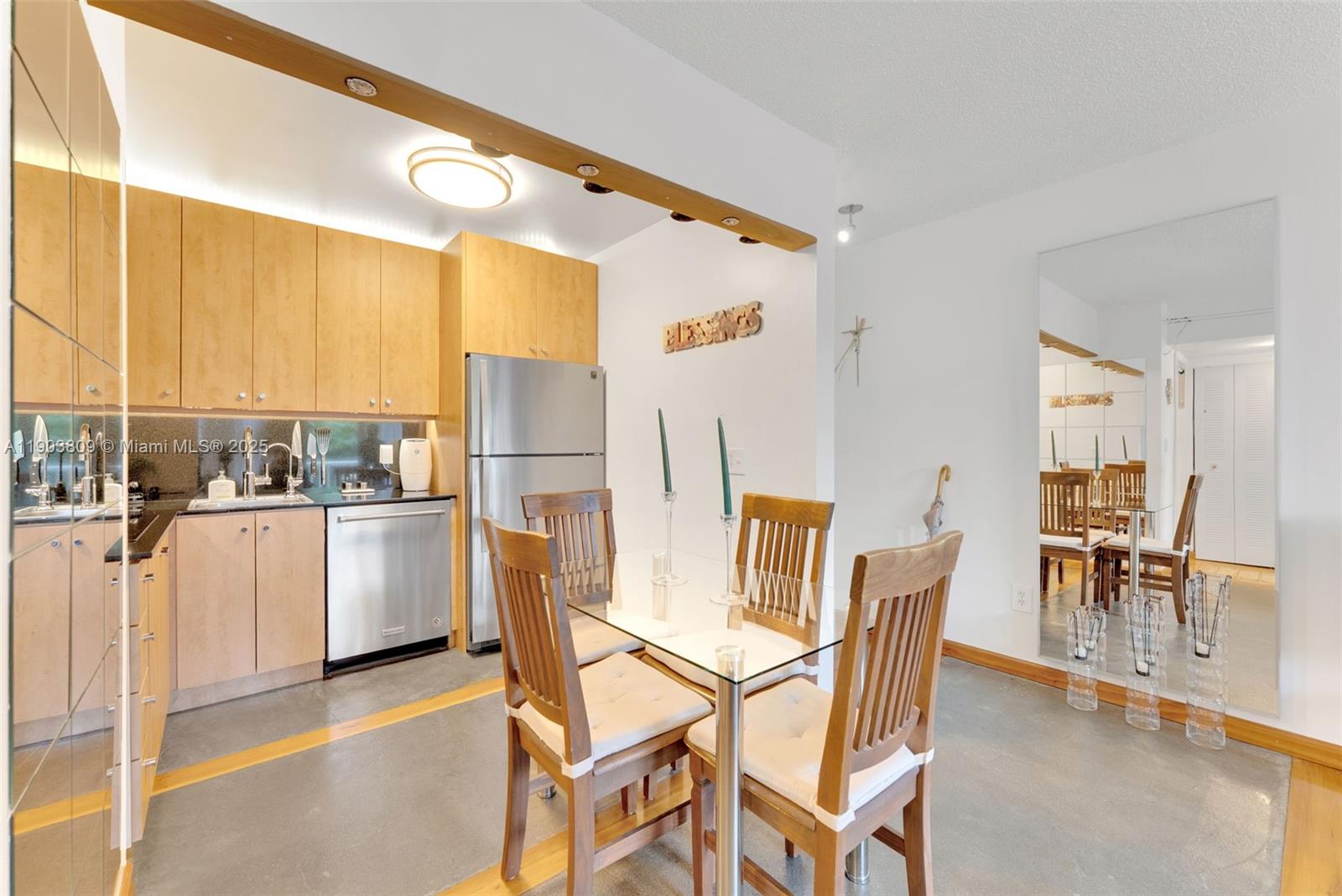 CORDOBA CONDO - Residential