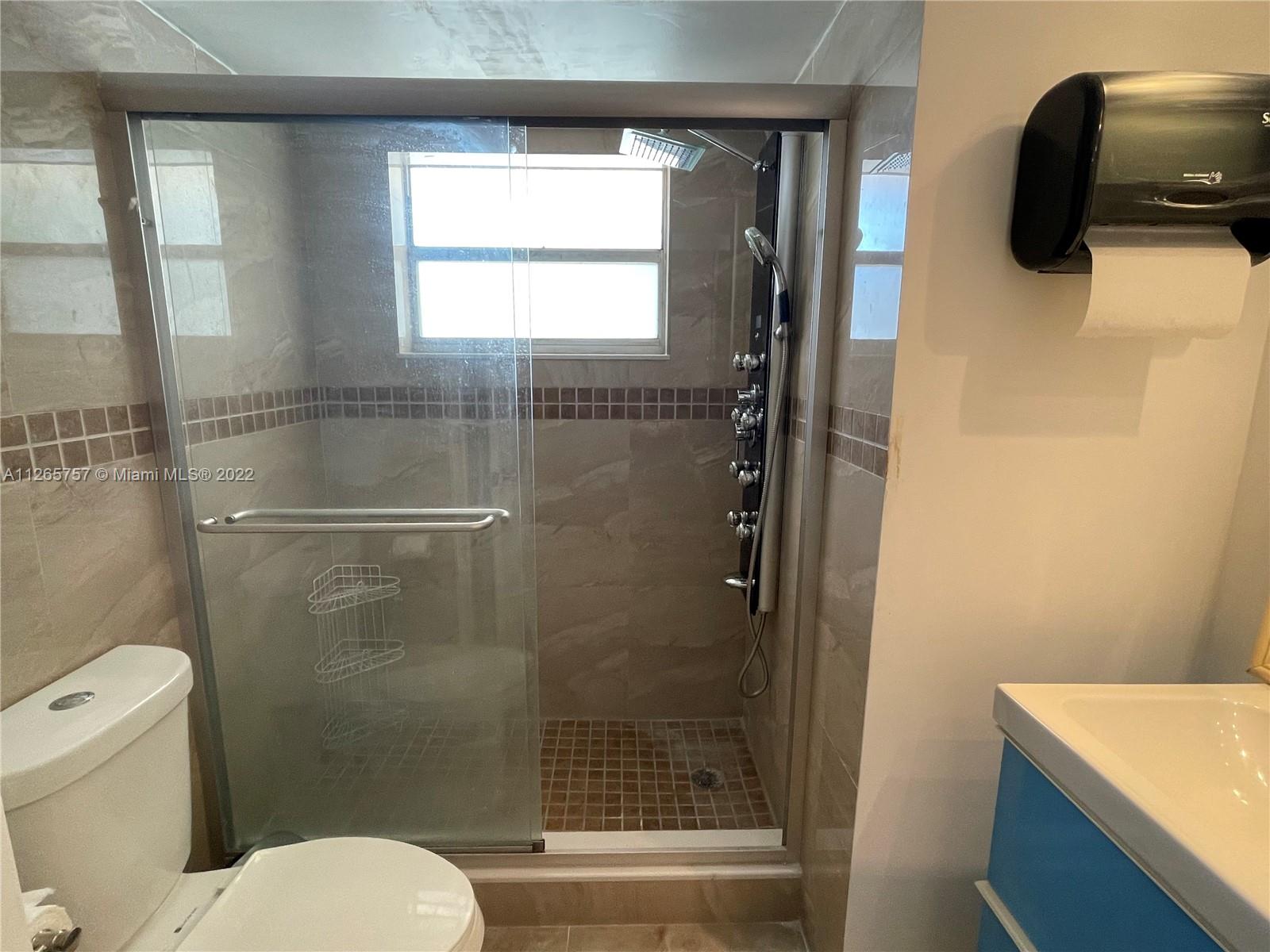 JADE WINDS GROUP BAMBOO G - Residential