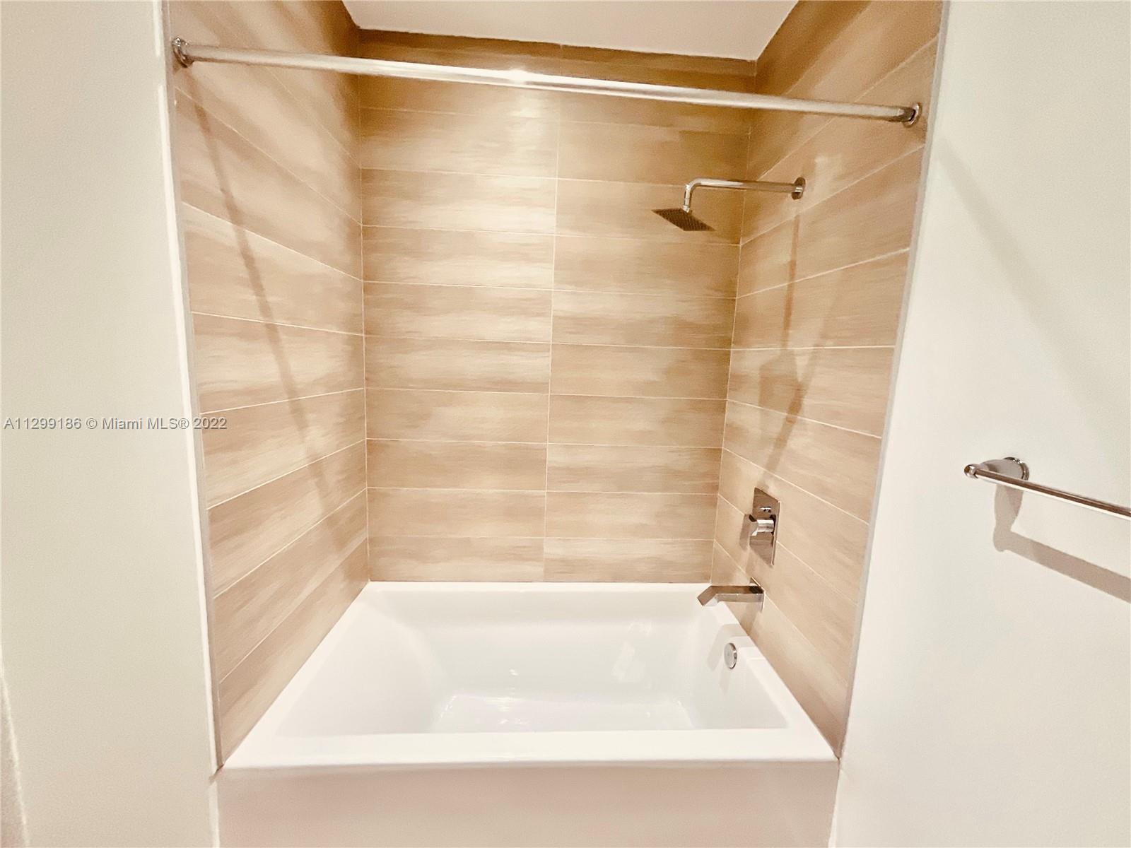 LE PARC AT BRICKELL CONDO - Residential Lease