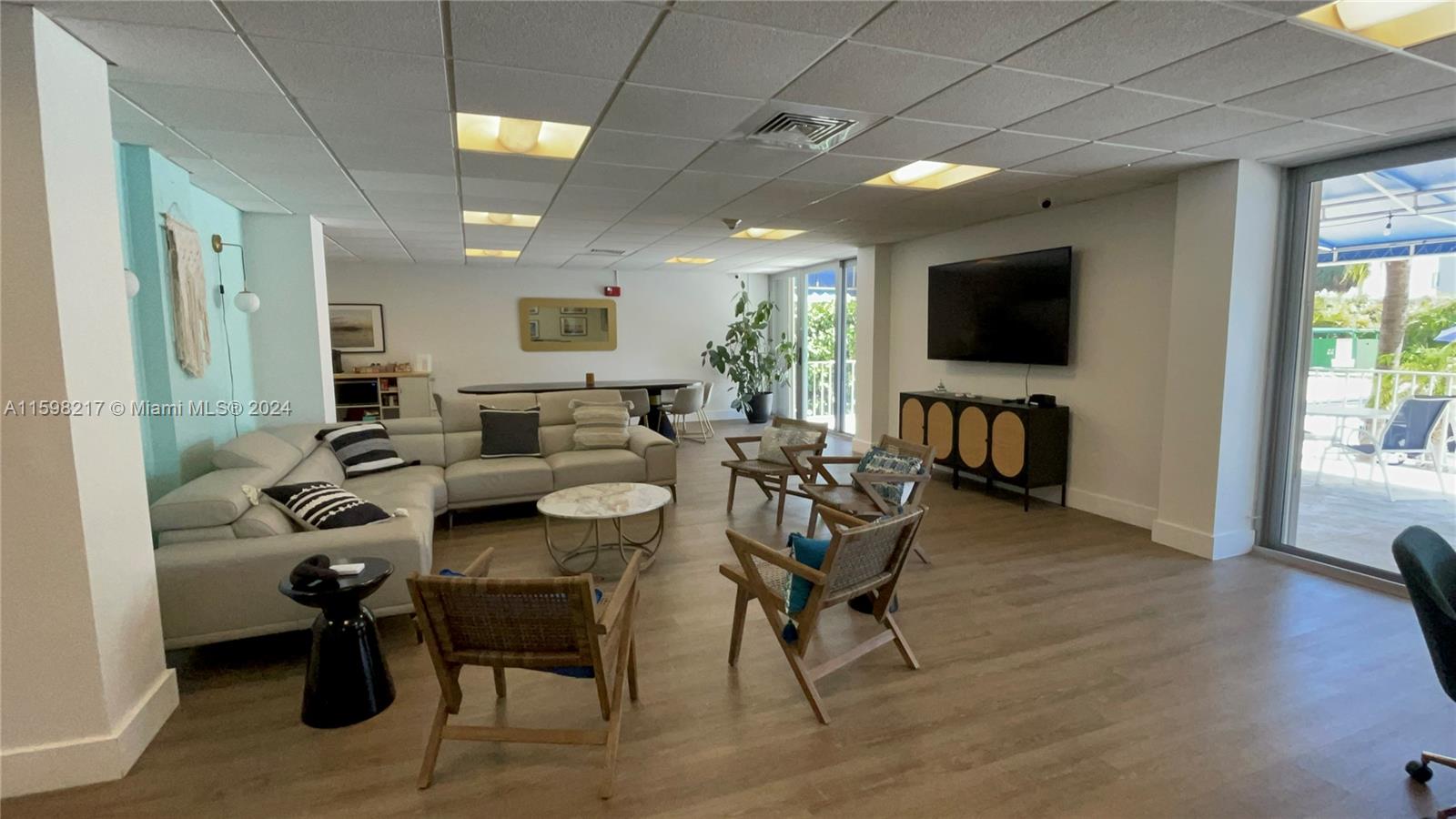 CLIPPER CONDO NO 1 - Residential