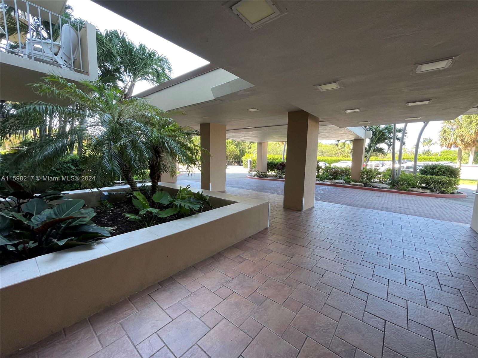 CLIPPER CONDO NO 1 - Residential