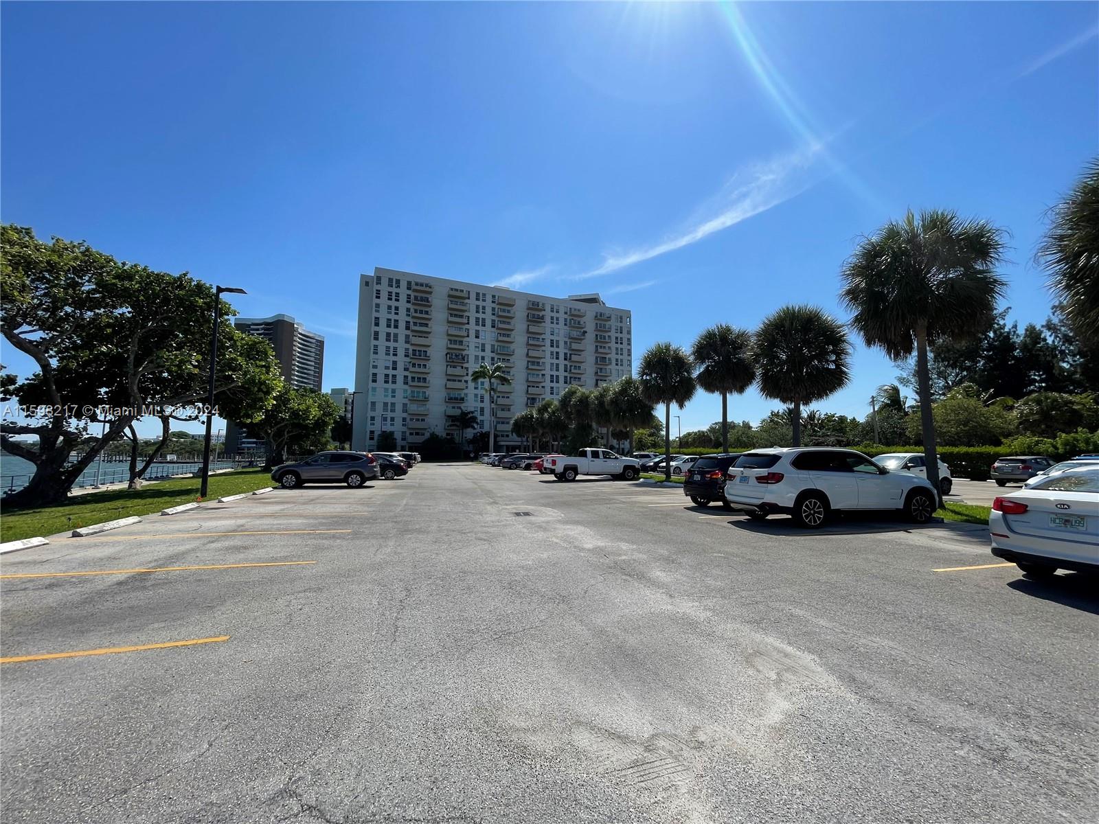 CLIPPER CONDO NO 1 - Residential