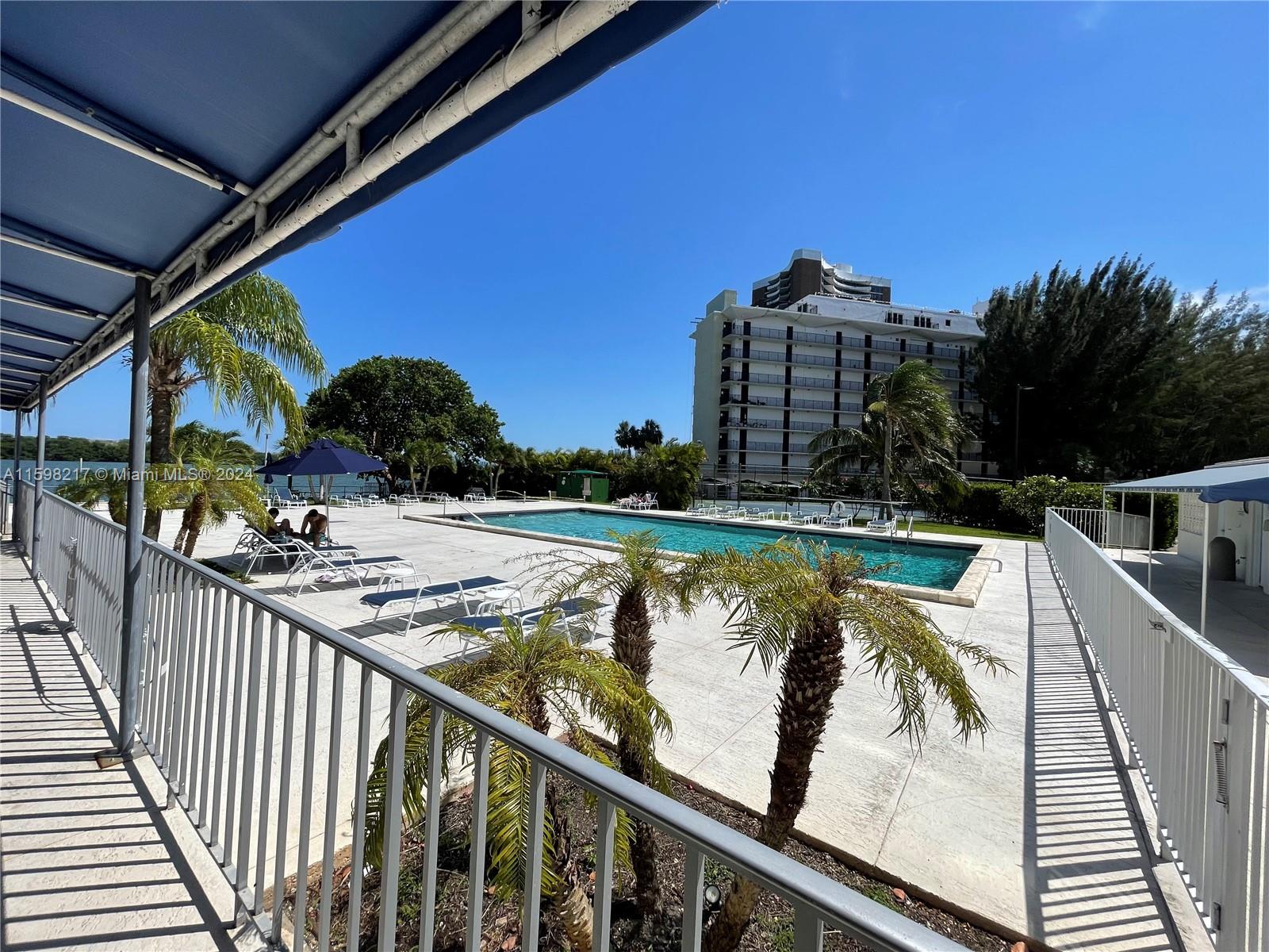 CLIPPER CONDO NO 1 - Residential