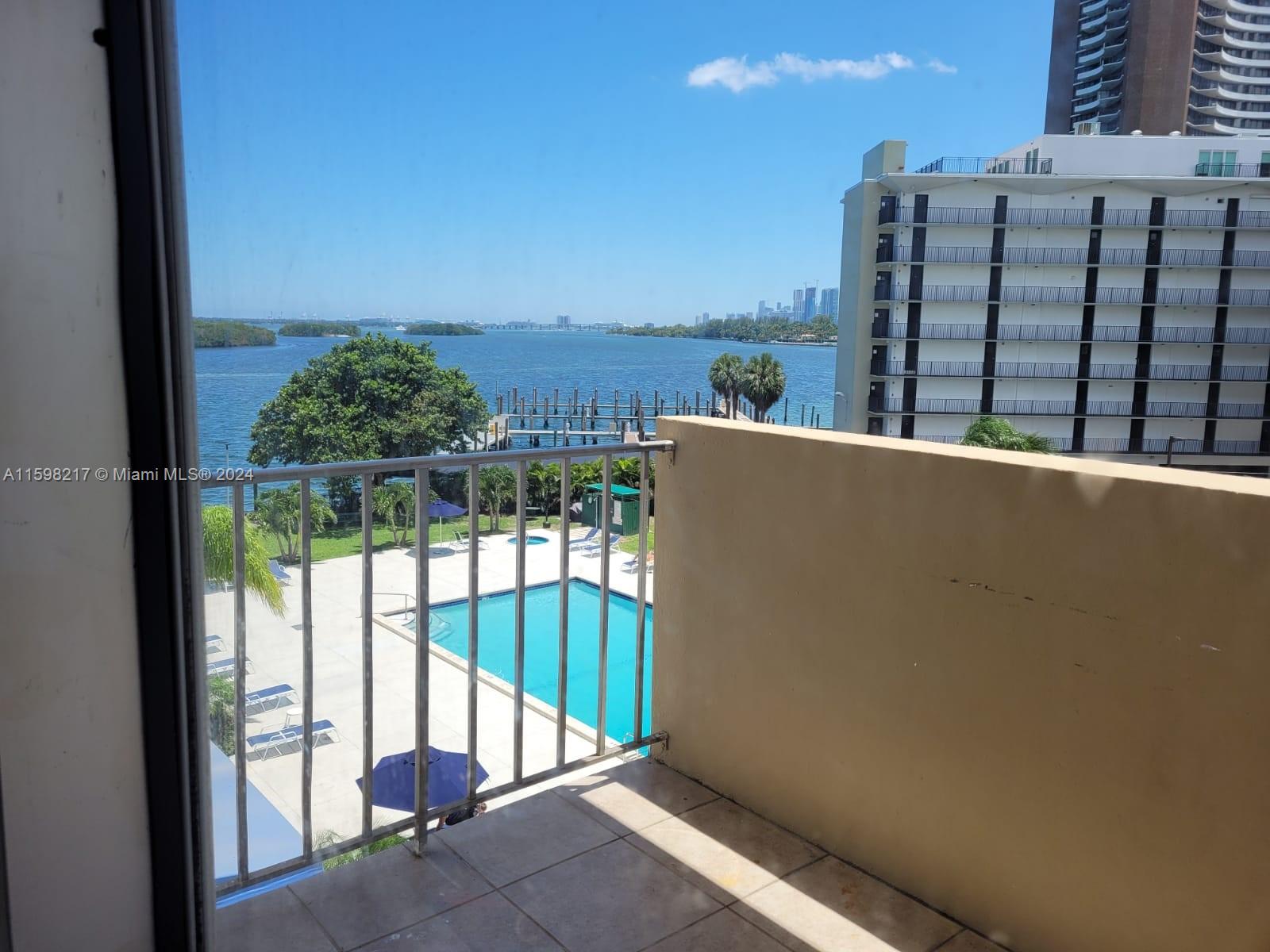 CLIPPER CONDO NO 1 - Residential